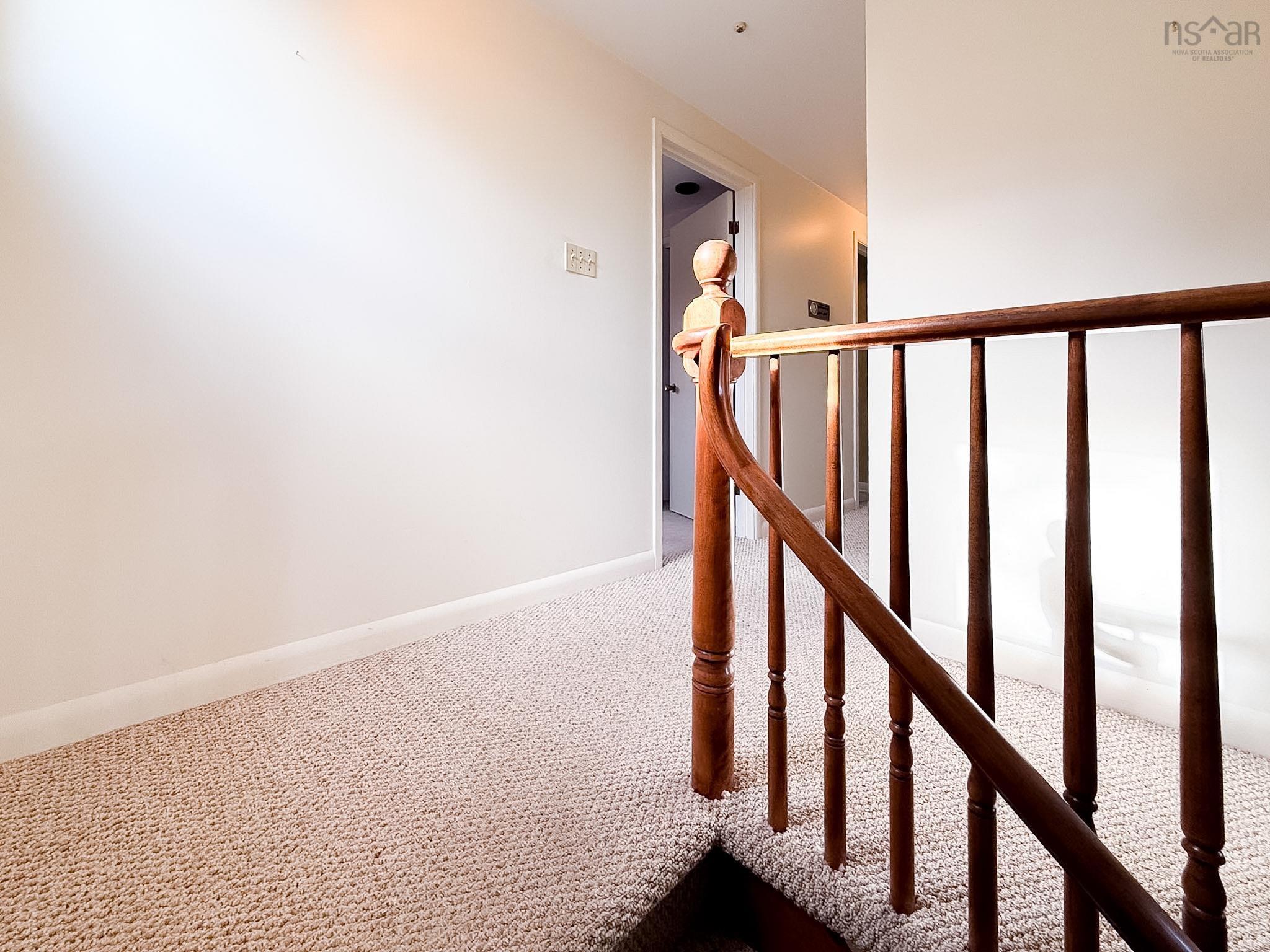 $529,000.00: 15 Lynnbrook Drive, Westmount
