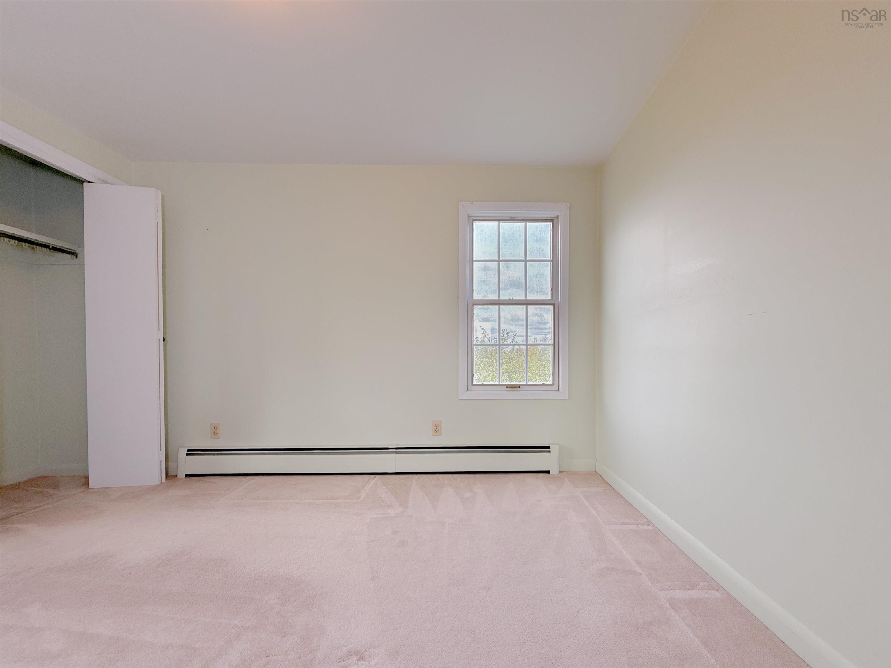 $529,000.00: 15 Lynnbrook Drive, Westmount