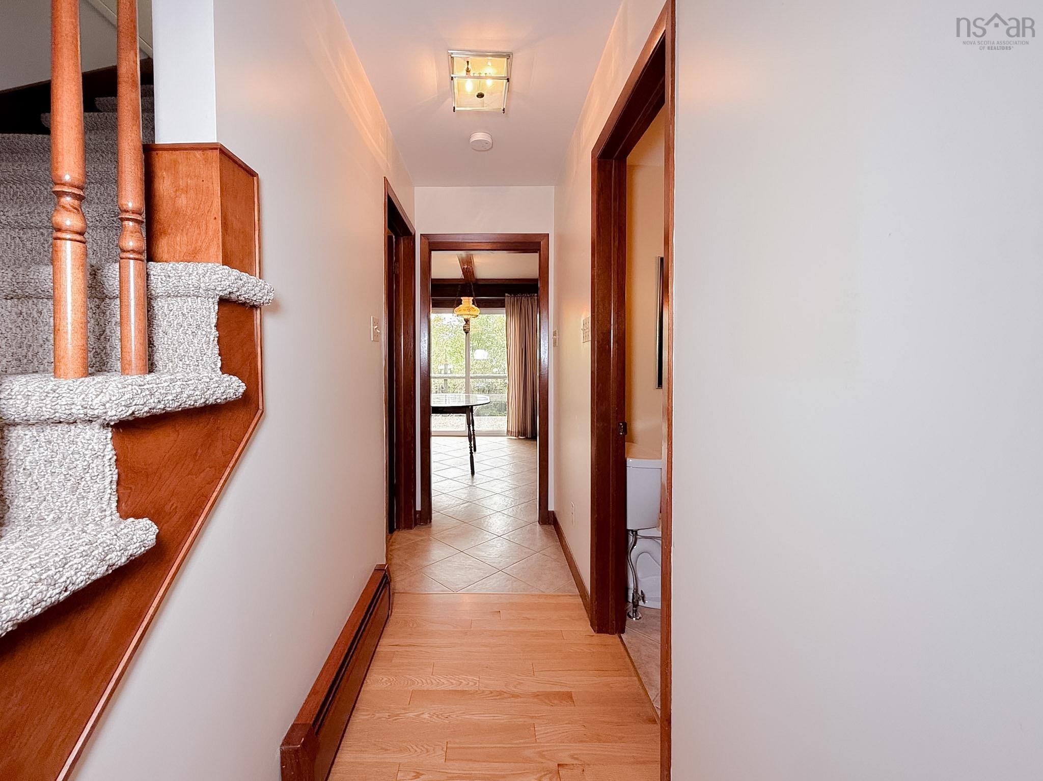 $529,000.00: 15 Lynnbrook Drive, Westmount