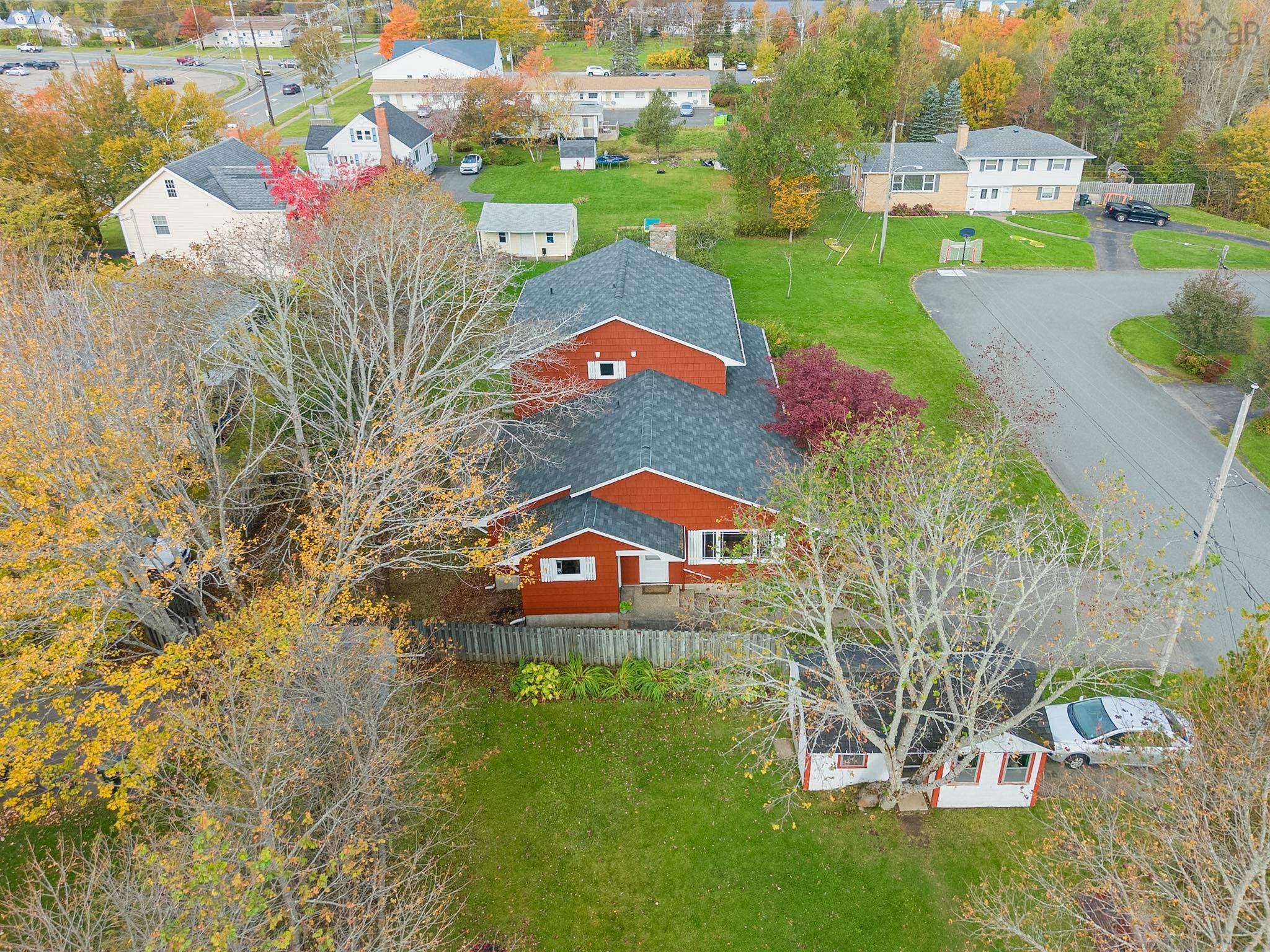 $529,000.00: 15 Lynnbrook Drive, Westmount