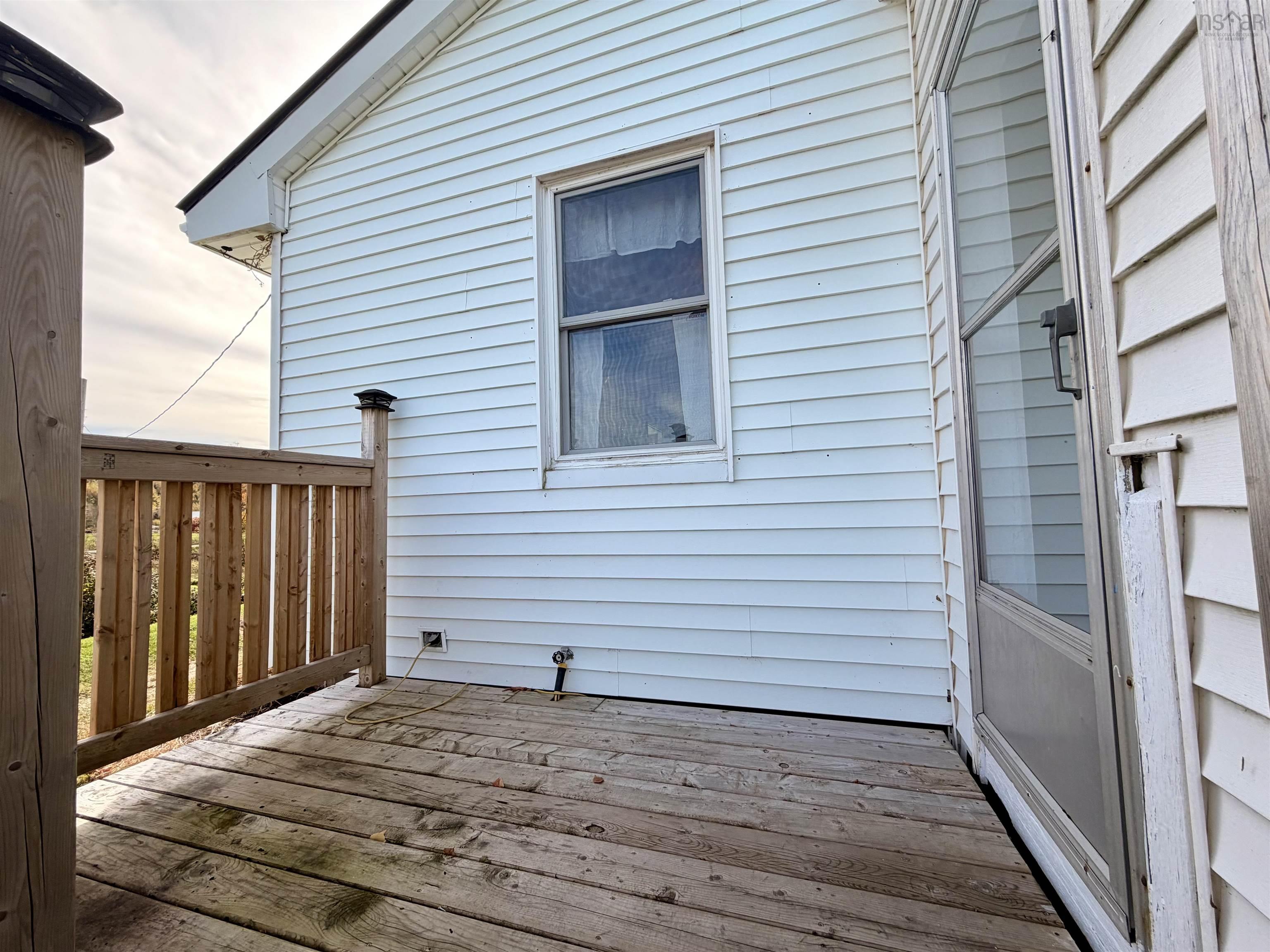$259,900.00: 299 Tanner Hill Road, Limerock