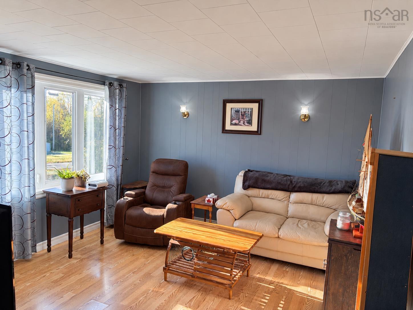 $150,000.00: 519 Cenotaph Road, West Bay Road