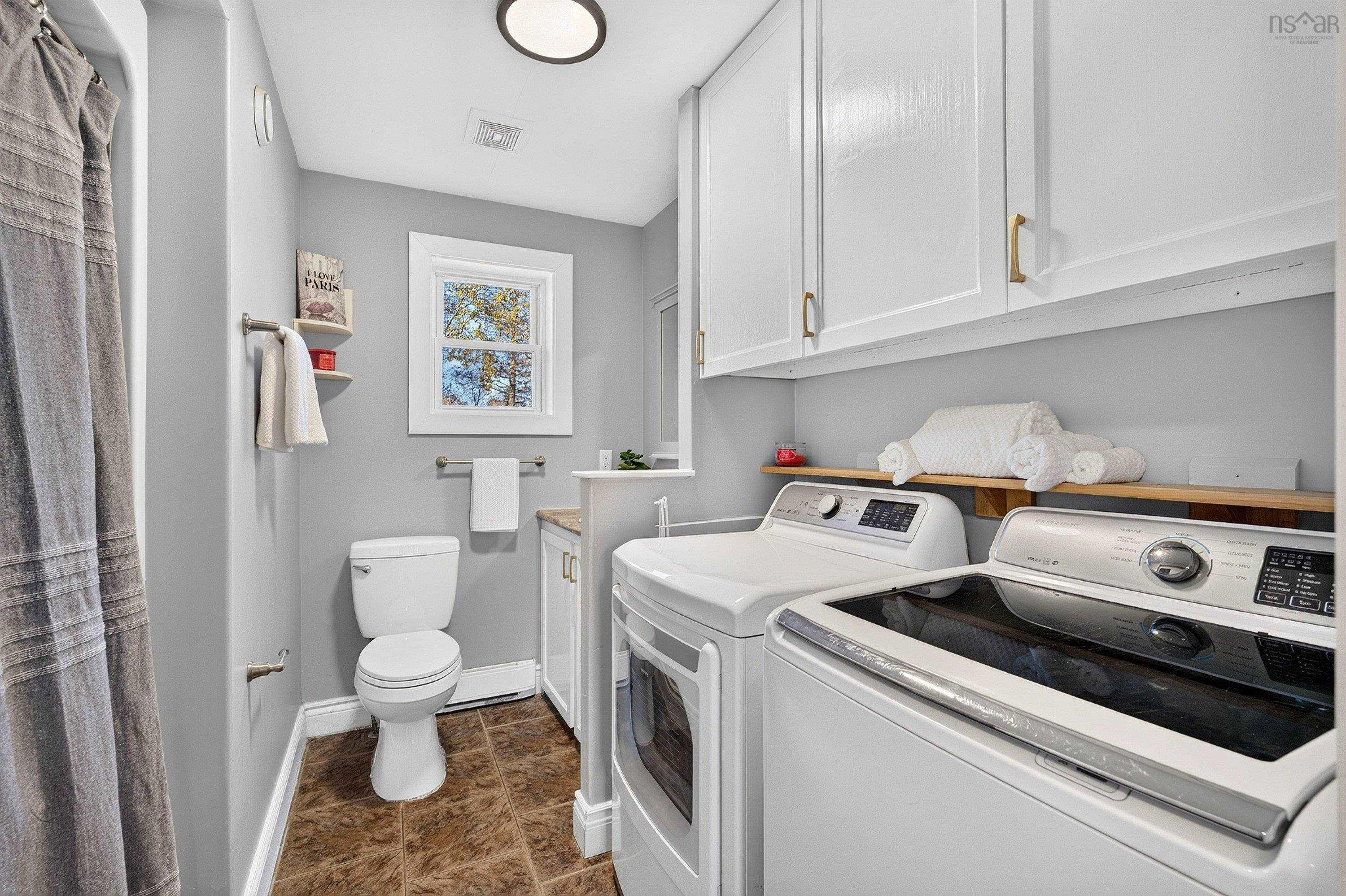 $640,000.00: 35 Old Halifax Road E, Newport Station