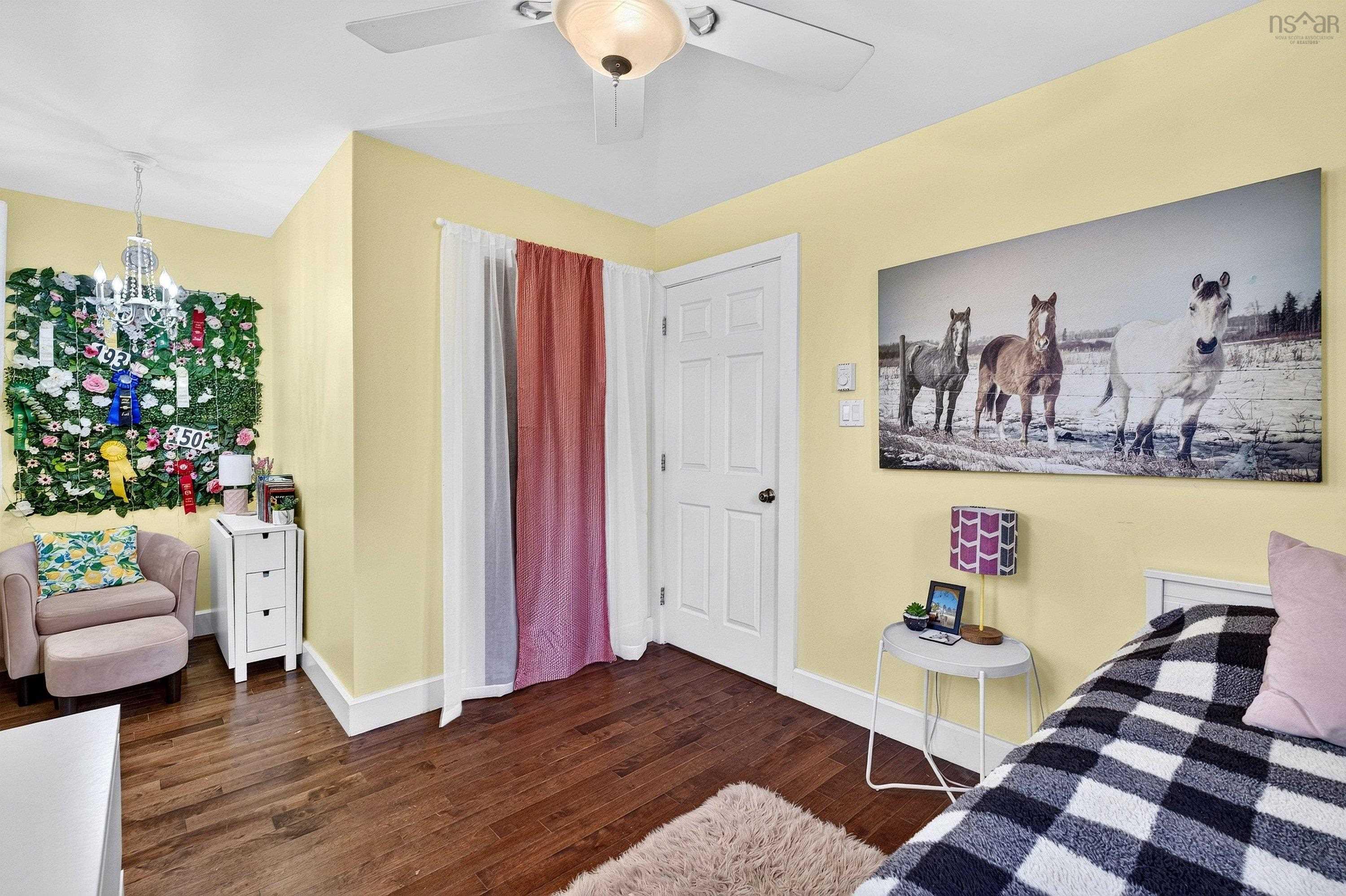 $640,000.00: 35 Old Halifax Road E, Newport Station