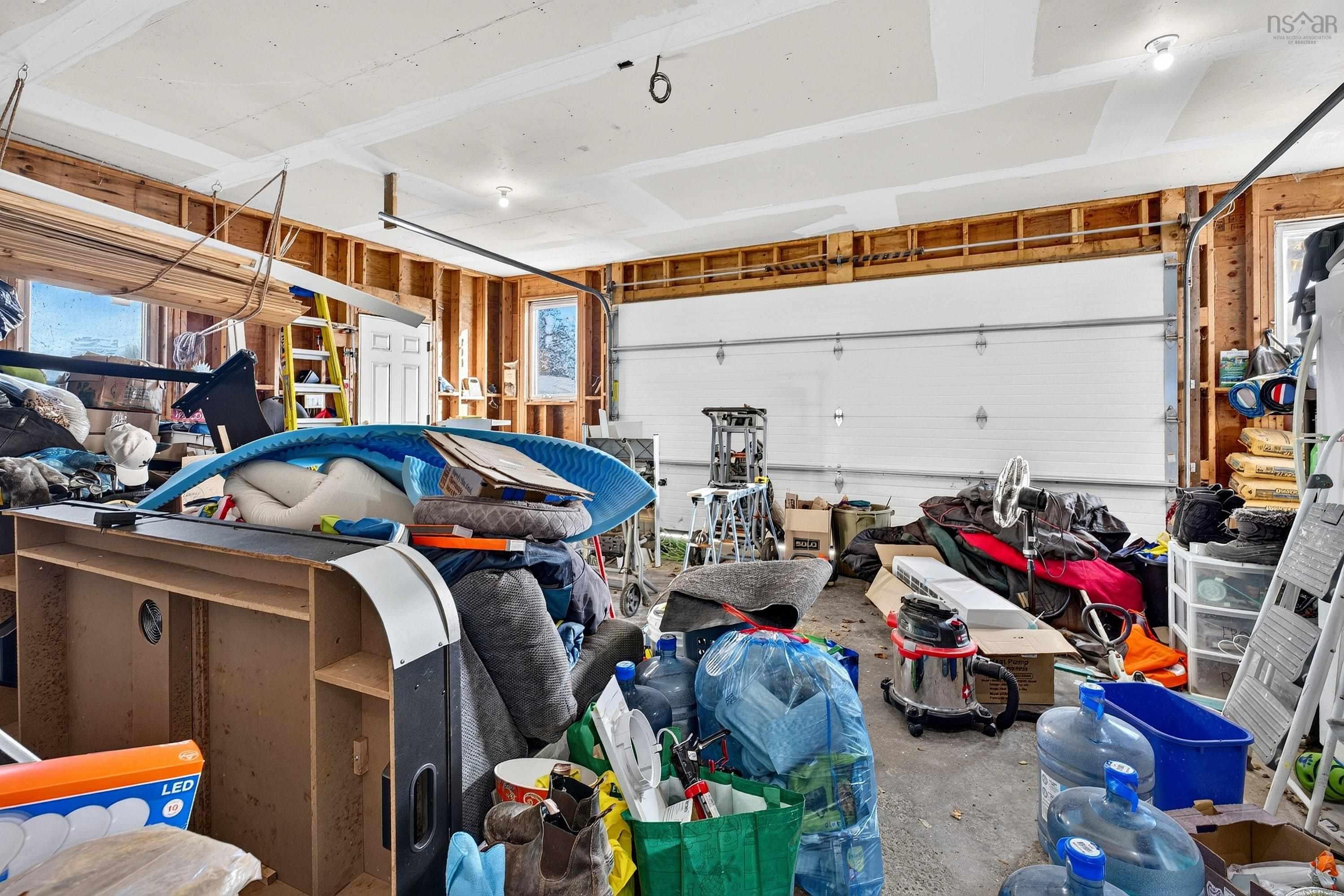 $640,000.00: 35 Old Halifax Road E, Newport Station