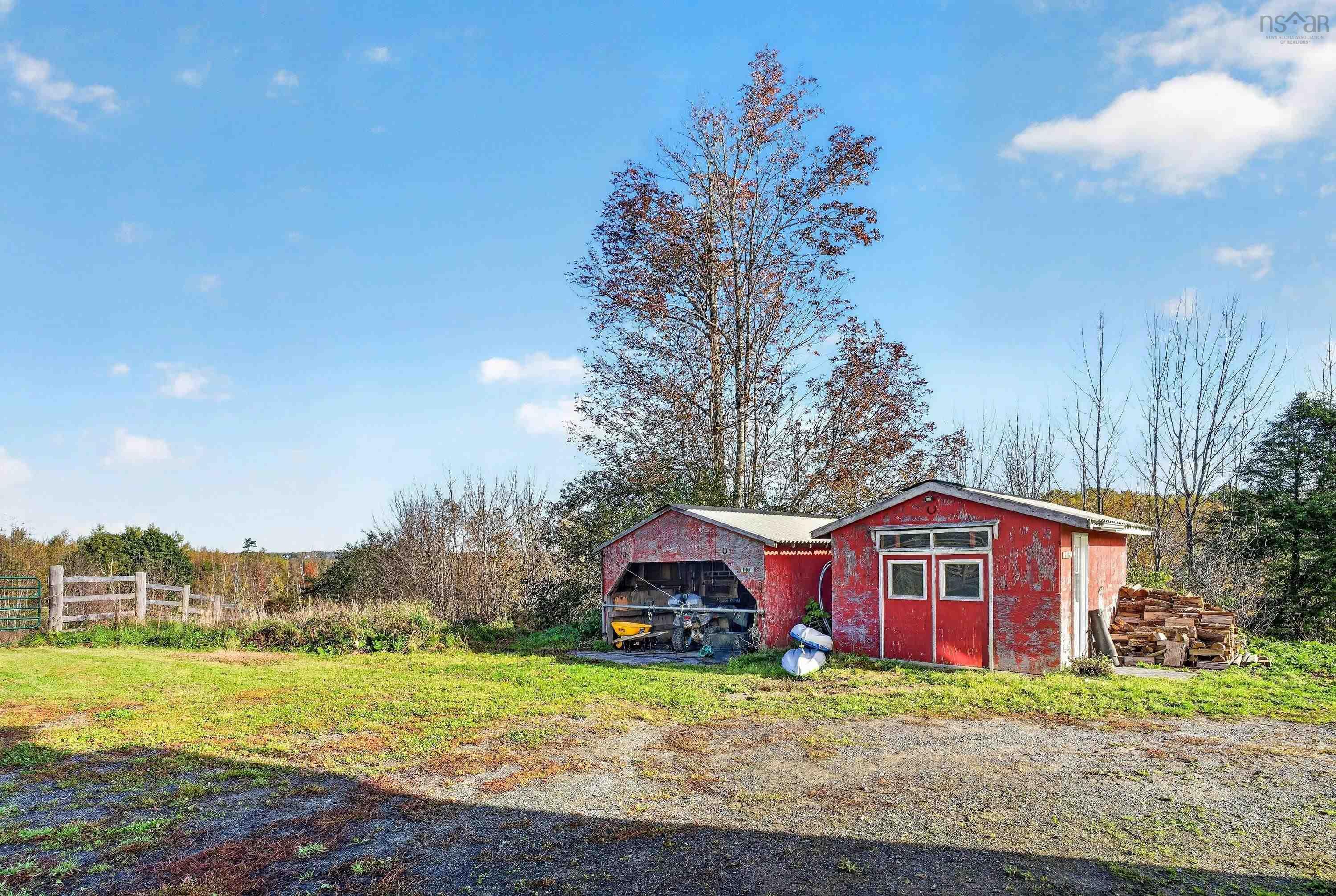 $640,000.00: 35 Old Halifax Road E, Newport Station
