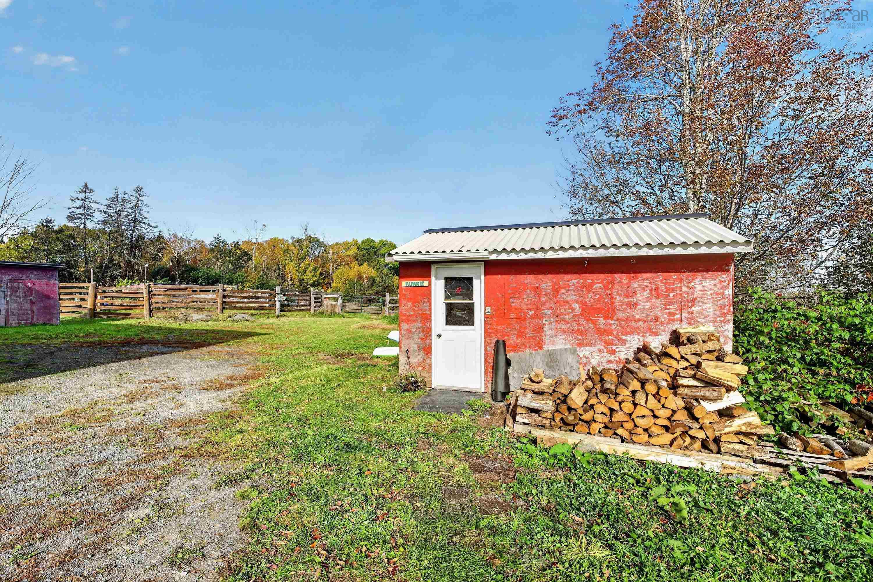$640,000.00: 35 Old Halifax Road E, Newport Station