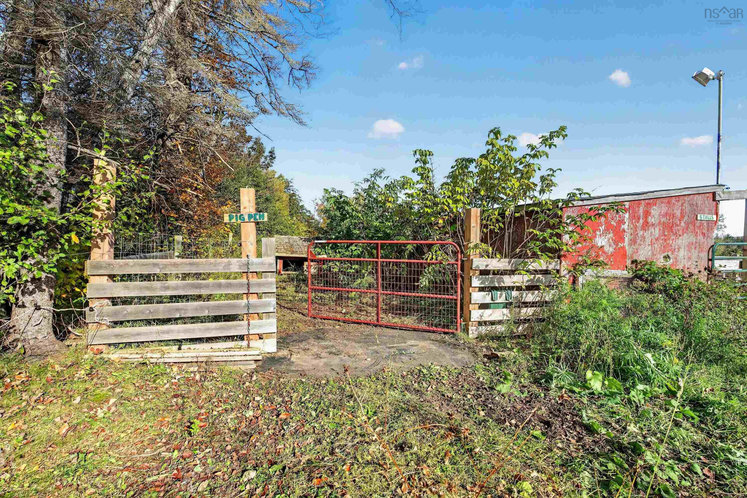 $640,000.00: 35 Old Halifax Road E, Newport Station