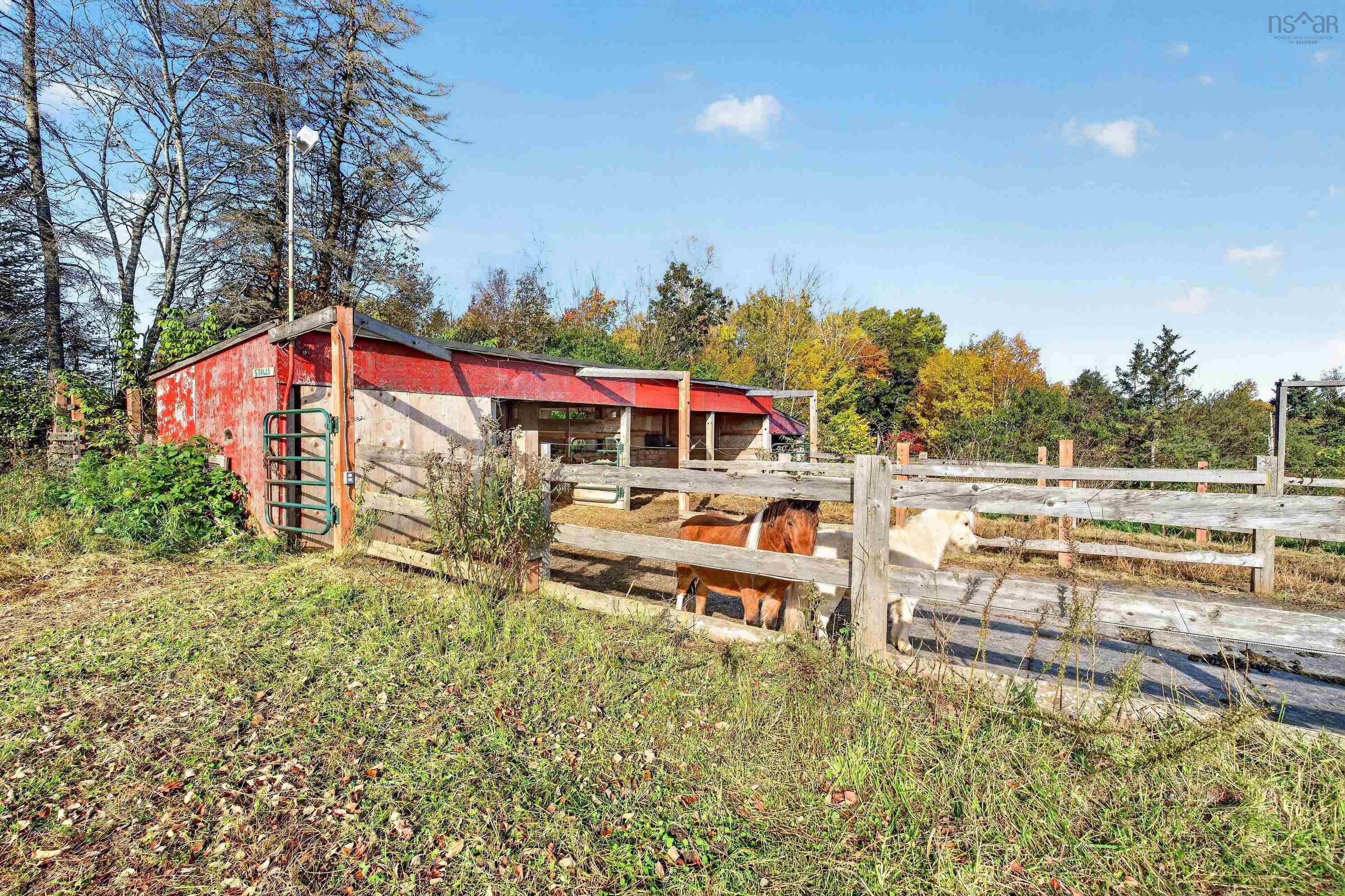 $640,000.00: 35 Old Halifax Road E, Newport Station