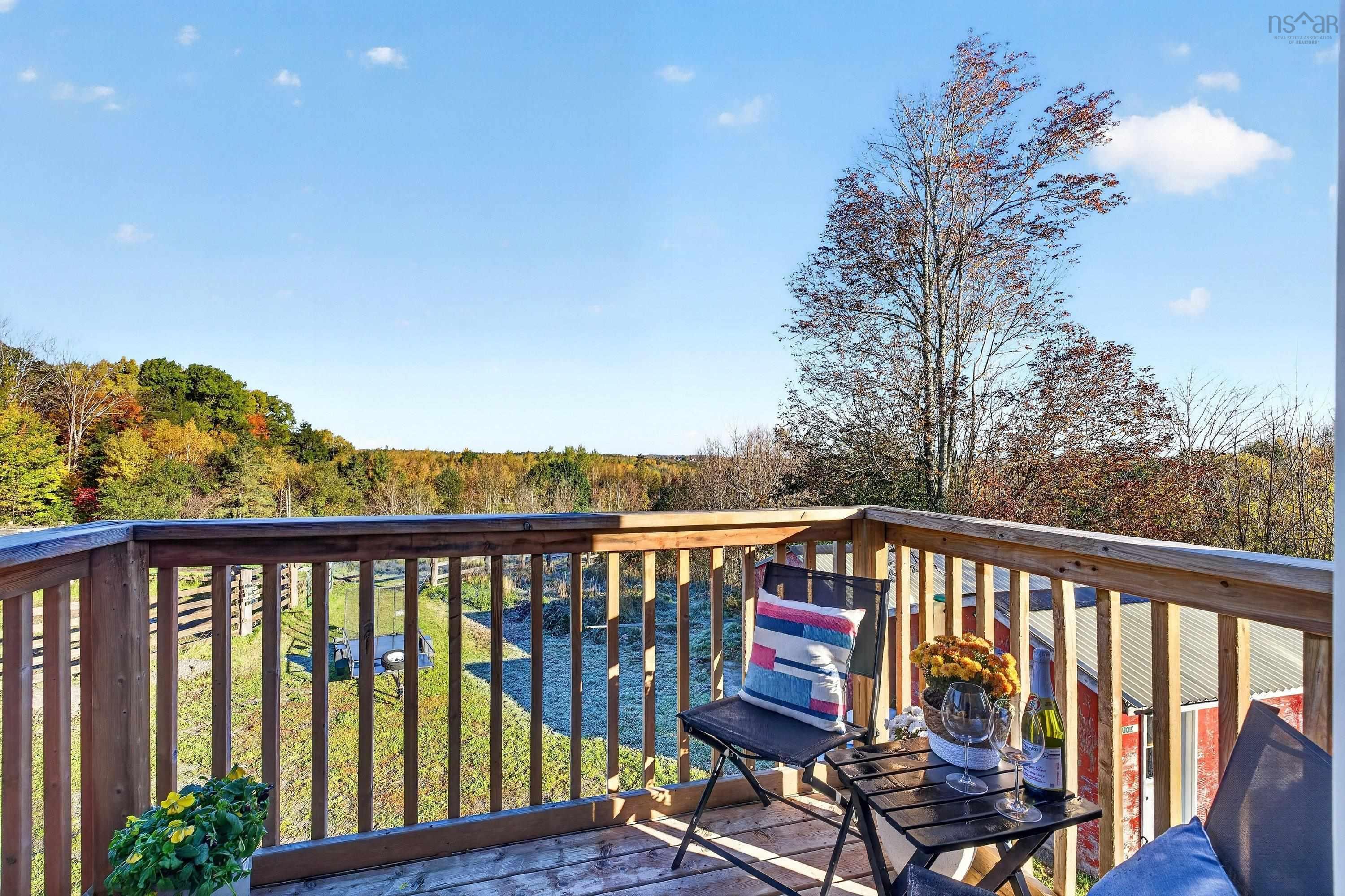 $640,000.00: 35 Old Halifax Road E, Newport Station
