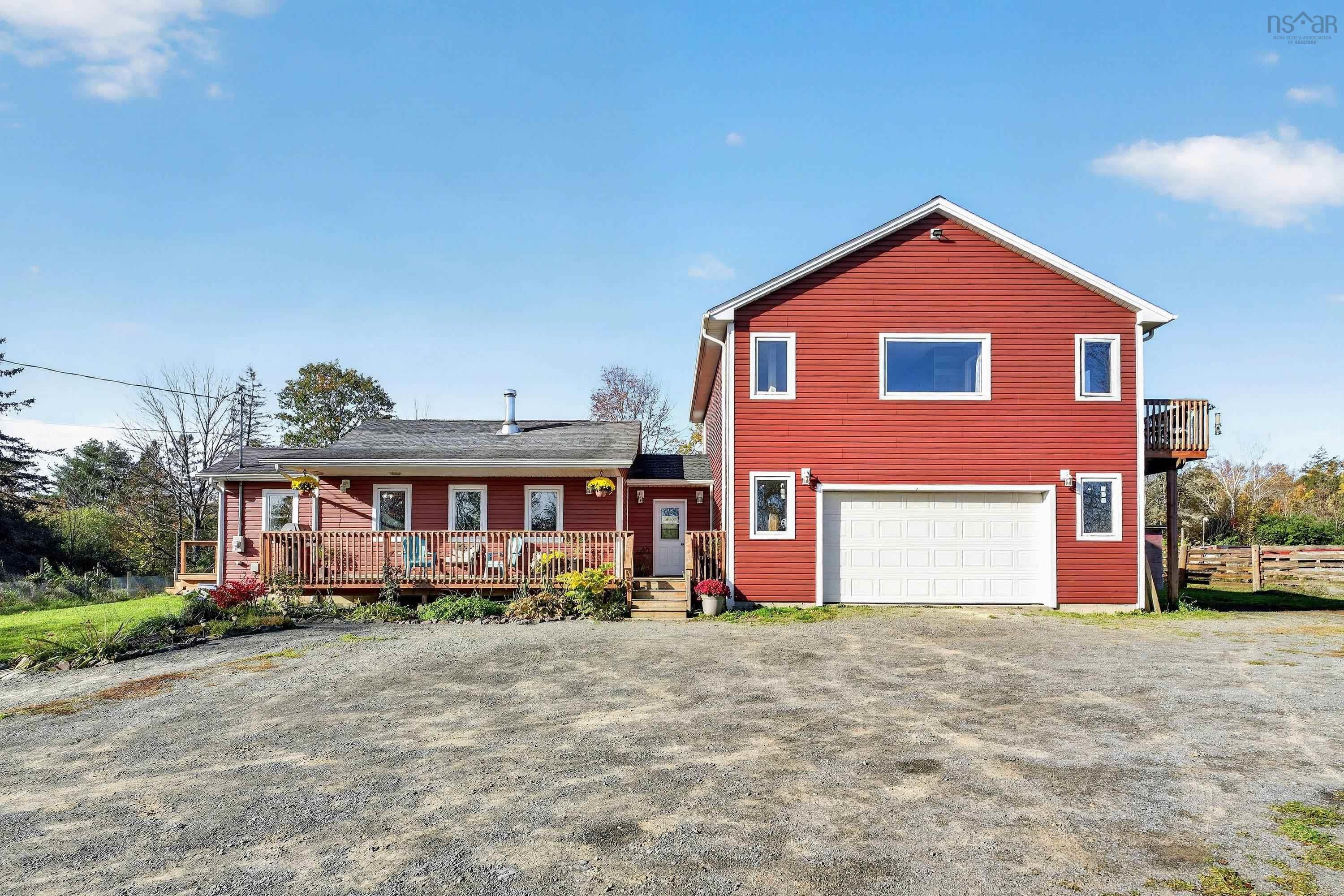 $640,000.00: 35 Old Halifax Road E, Newport Station