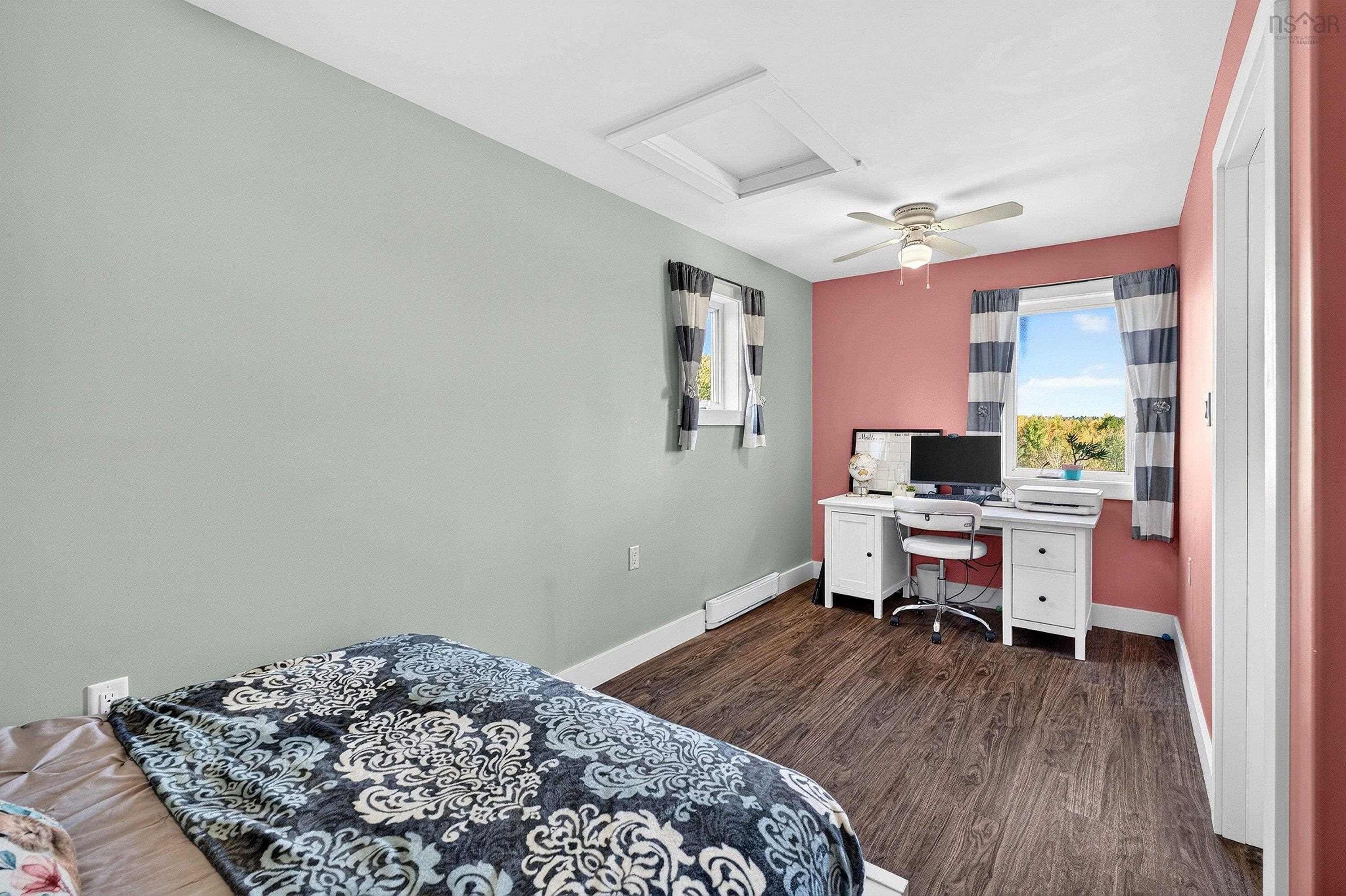 $640,000.00: 35 Old Halifax Road E, Newport Station