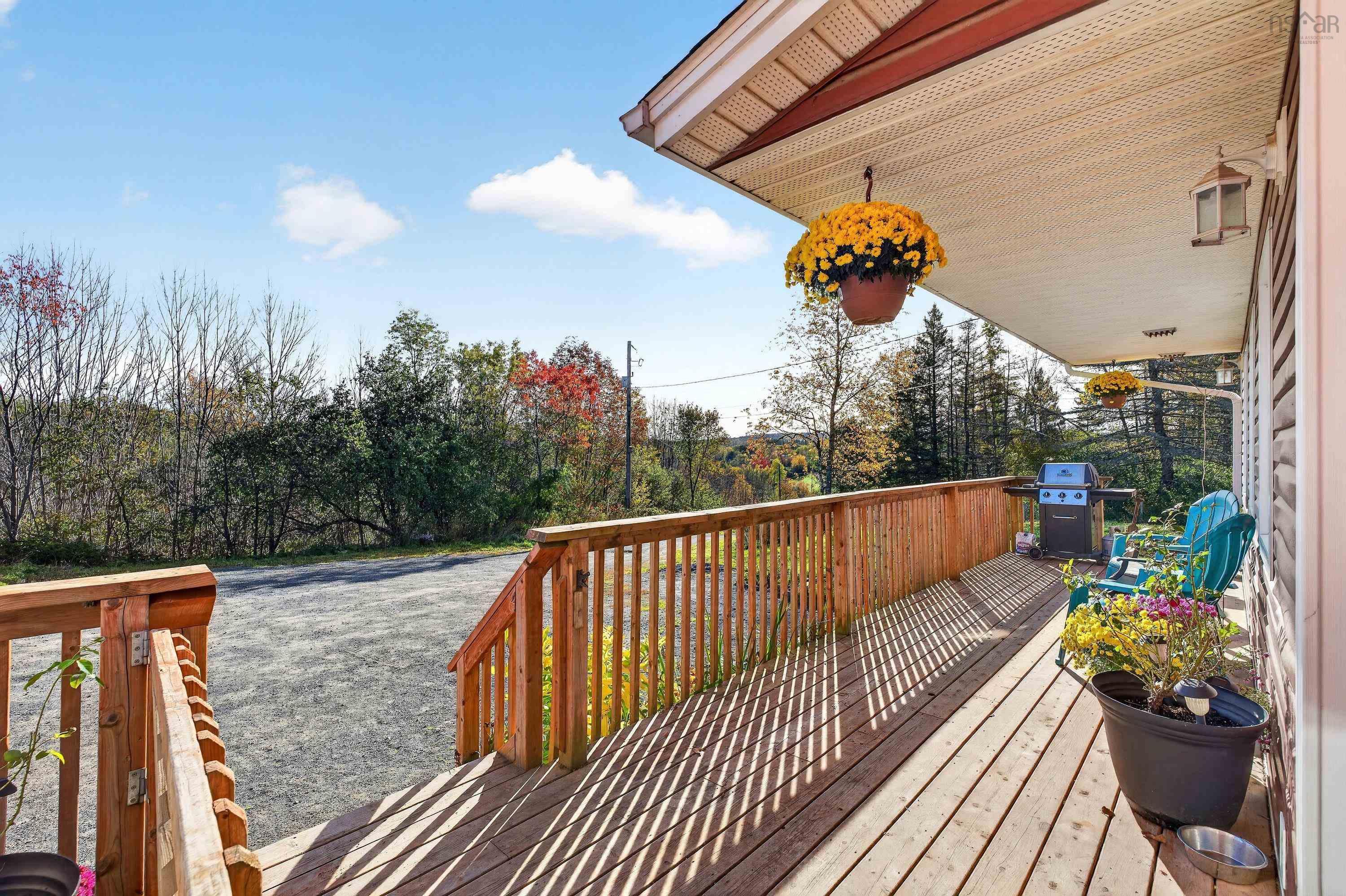 $640,000.00: 35 Old Halifax Road E, Newport Station