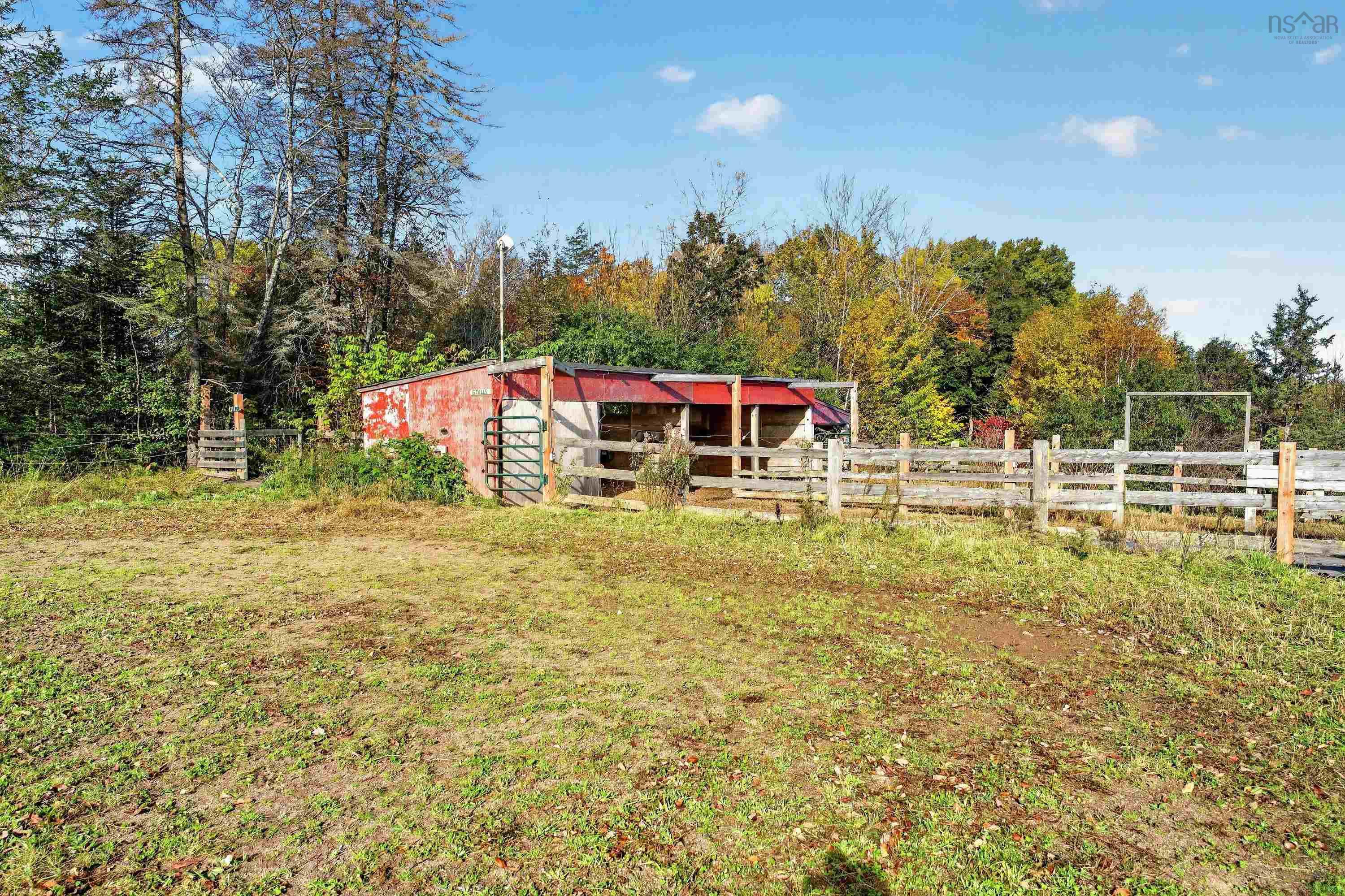 $640,000.00: 35 Old Halifax Road E, Newport Station