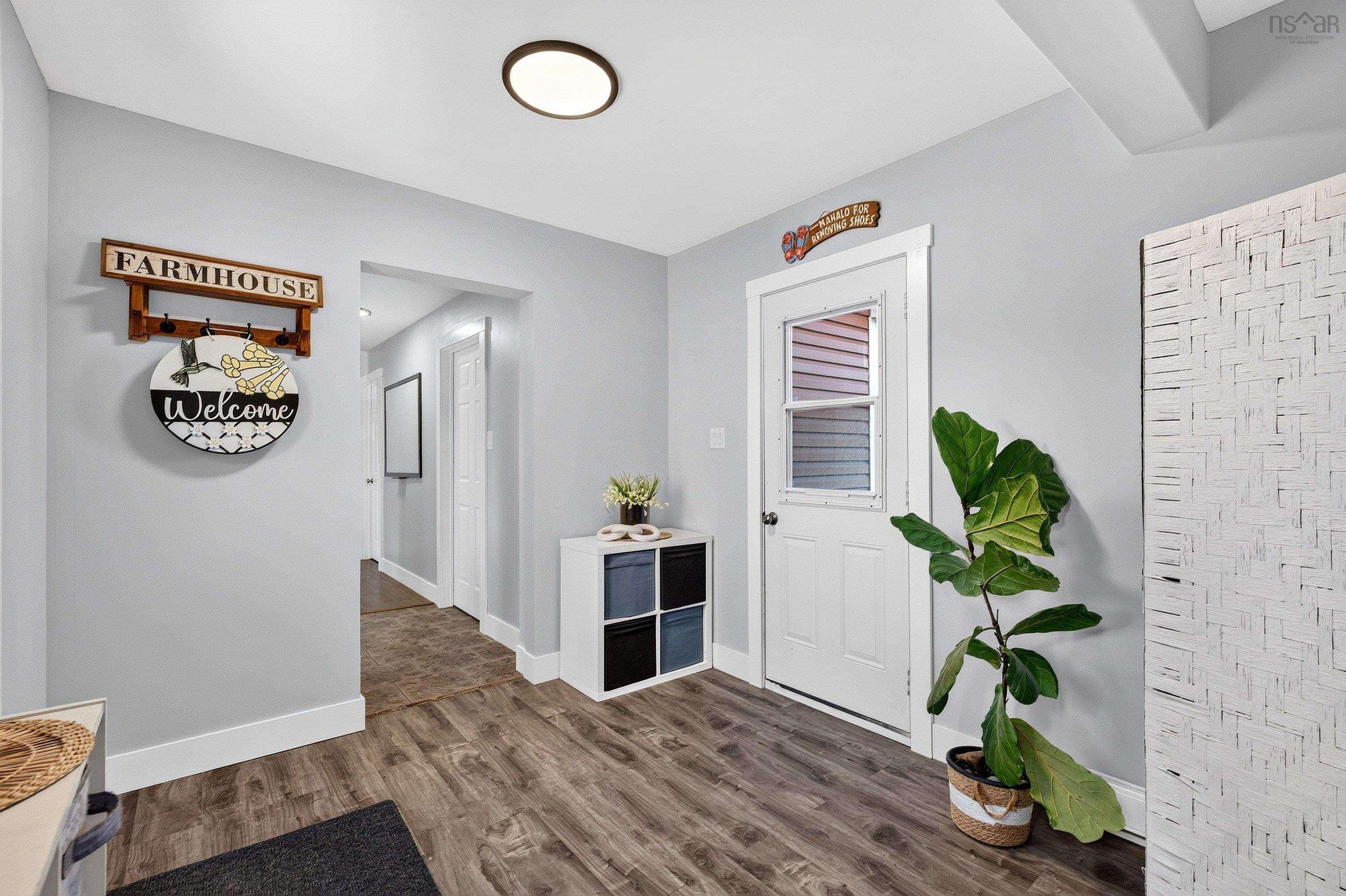 $640,000.00: 35 Old Halifax Road E, Newport Station