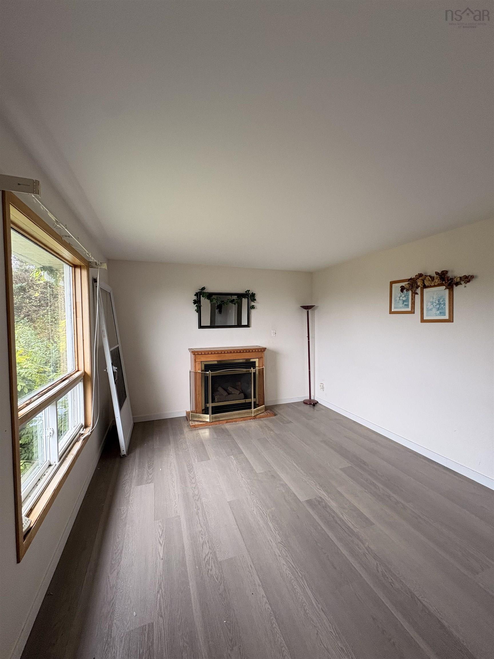 $199,500.00: 8013 Highway 209, Wards Brook