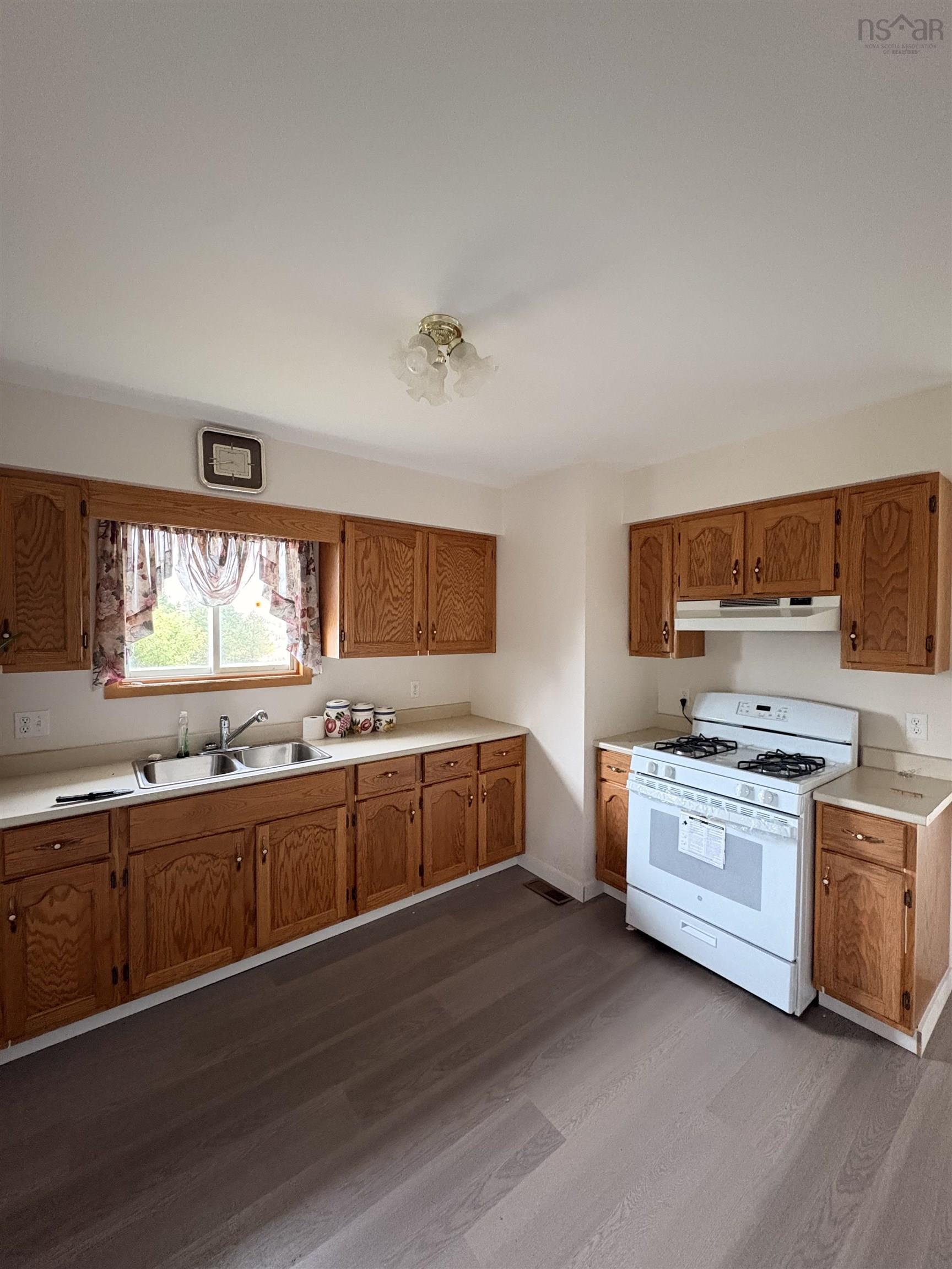 $199,500.00: 8013 Highway 209, Wards Brook