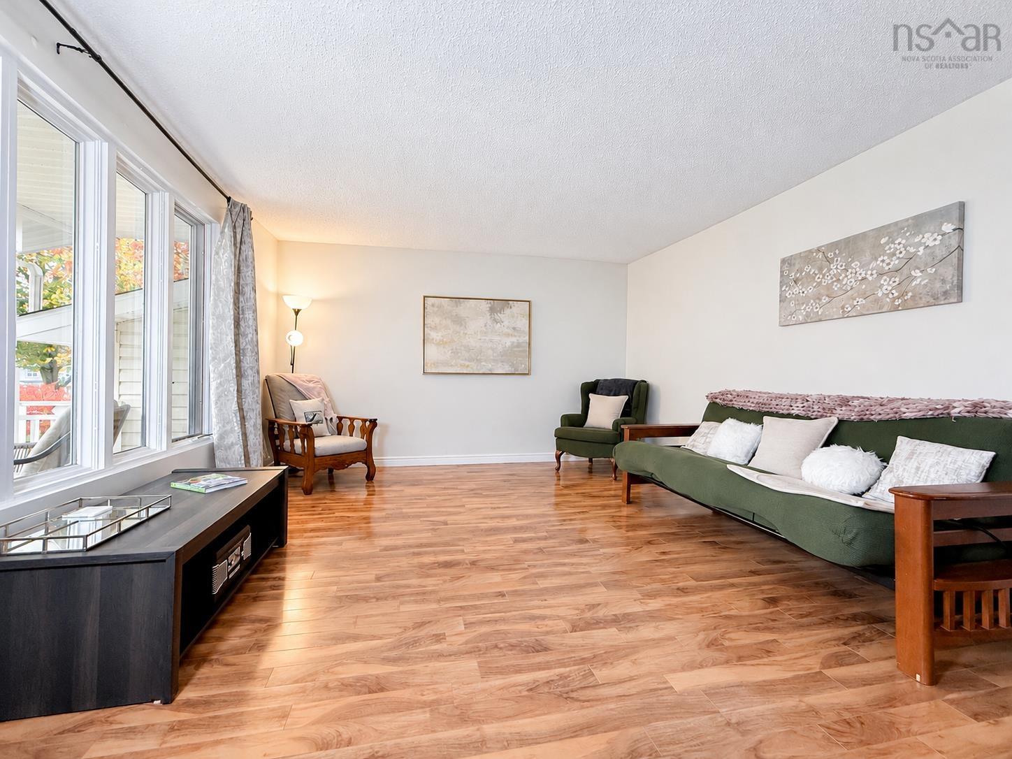 $529,999.00: 35 Carmichael Drive, Sydney