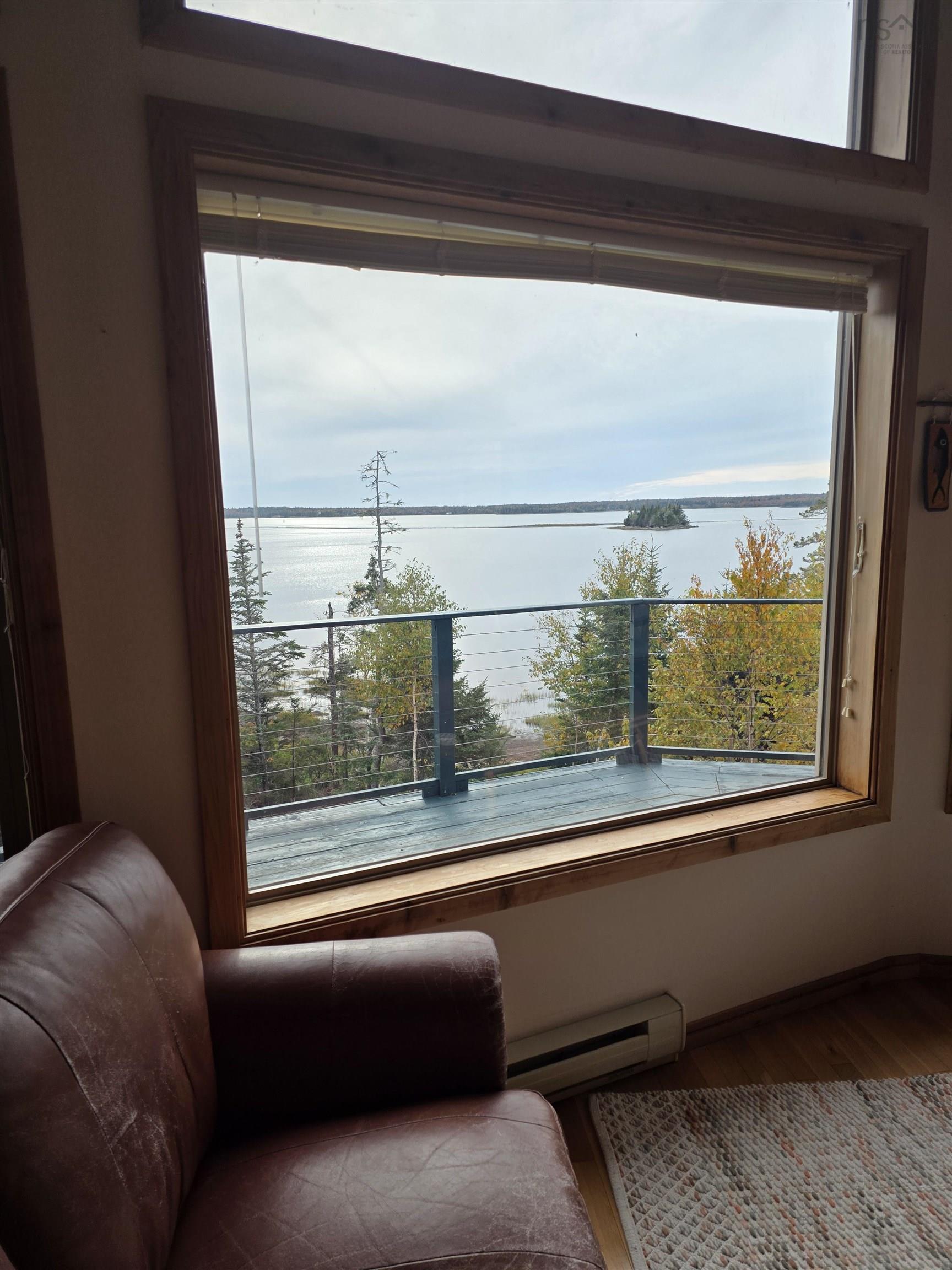 $475,000.00: 1089 East Green Harbour Road, East Green Harbour
