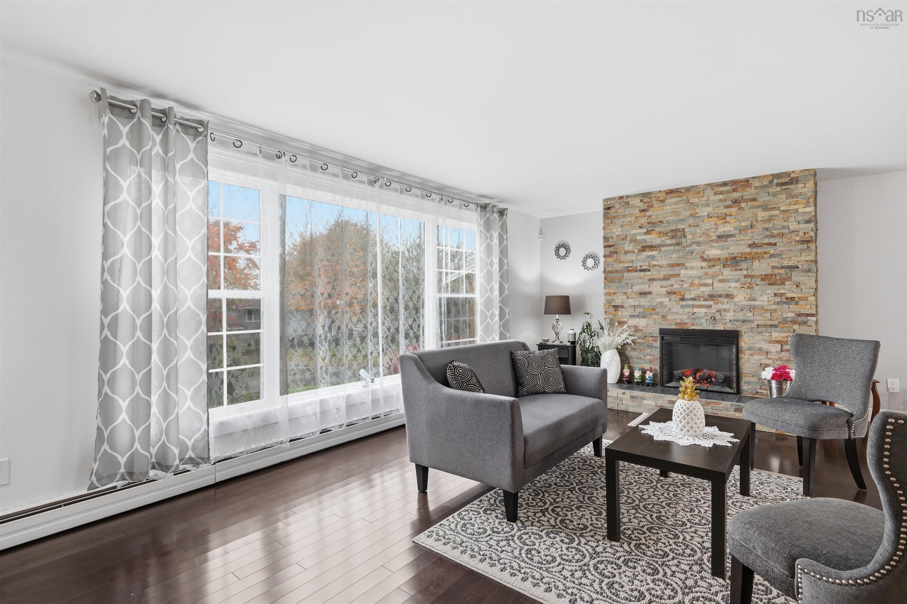 $789,900.00: 74 Hazelholme Drive, Halifax