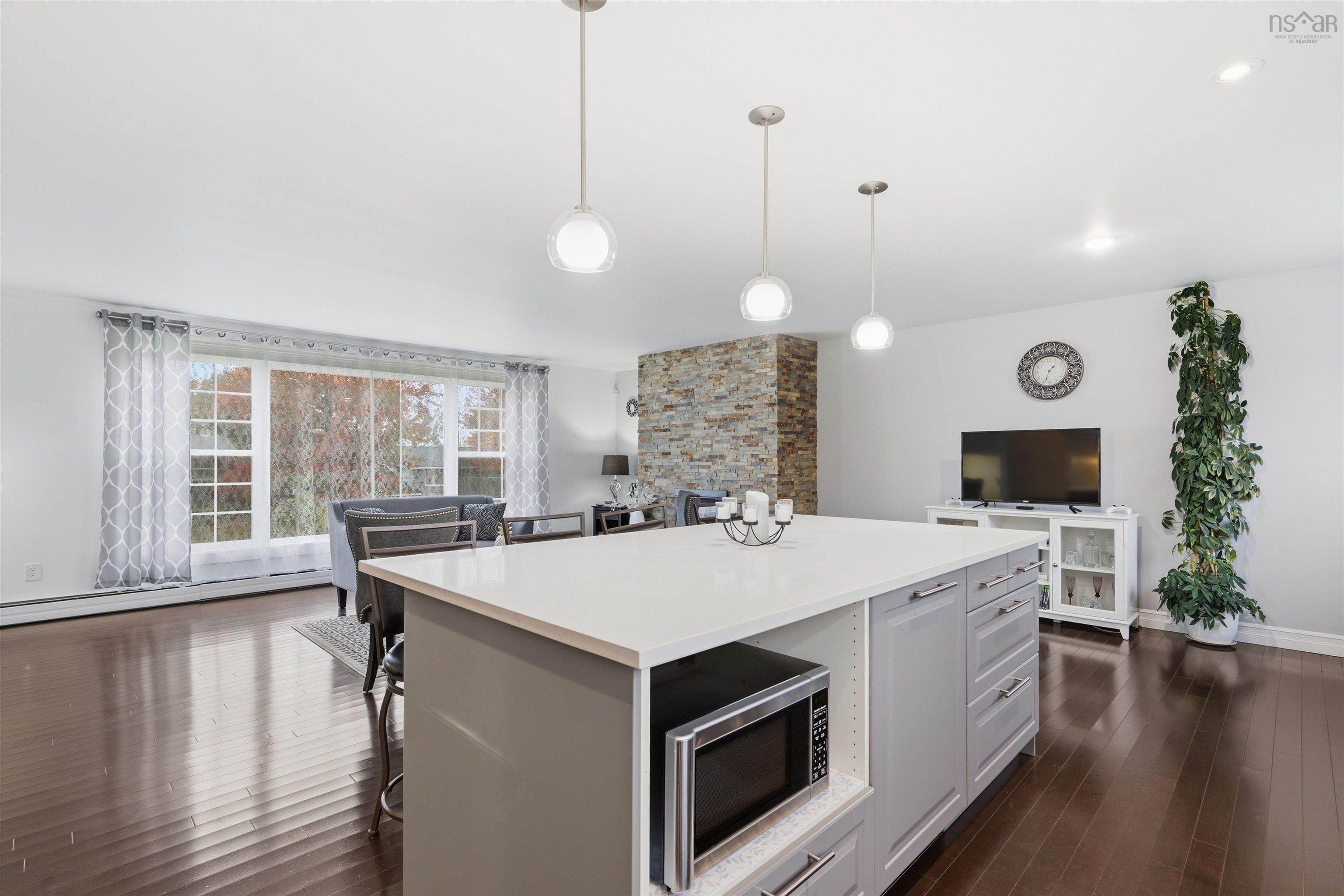 $789,900.00: 74 Hazelholme Drive, Halifax