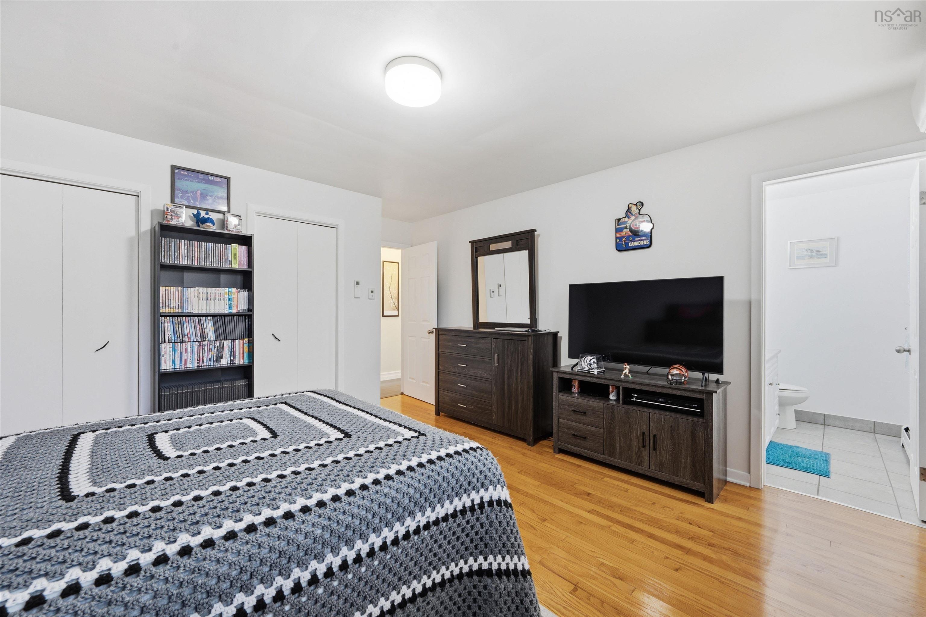 $789,900.00: 74 Hazelholme Drive, Halifax