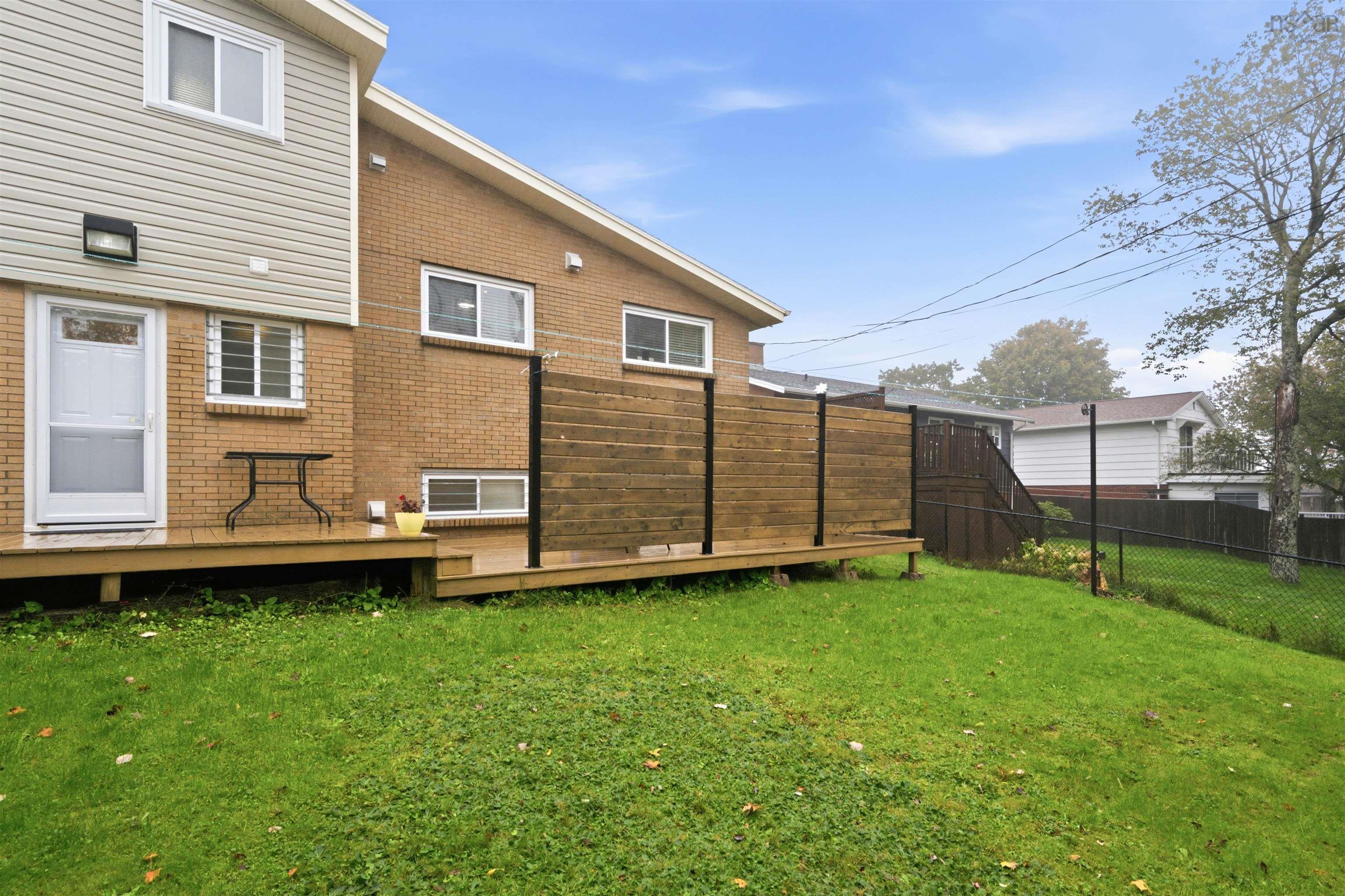 $789,900.00: 74 Hazelholme Drive, Halifax