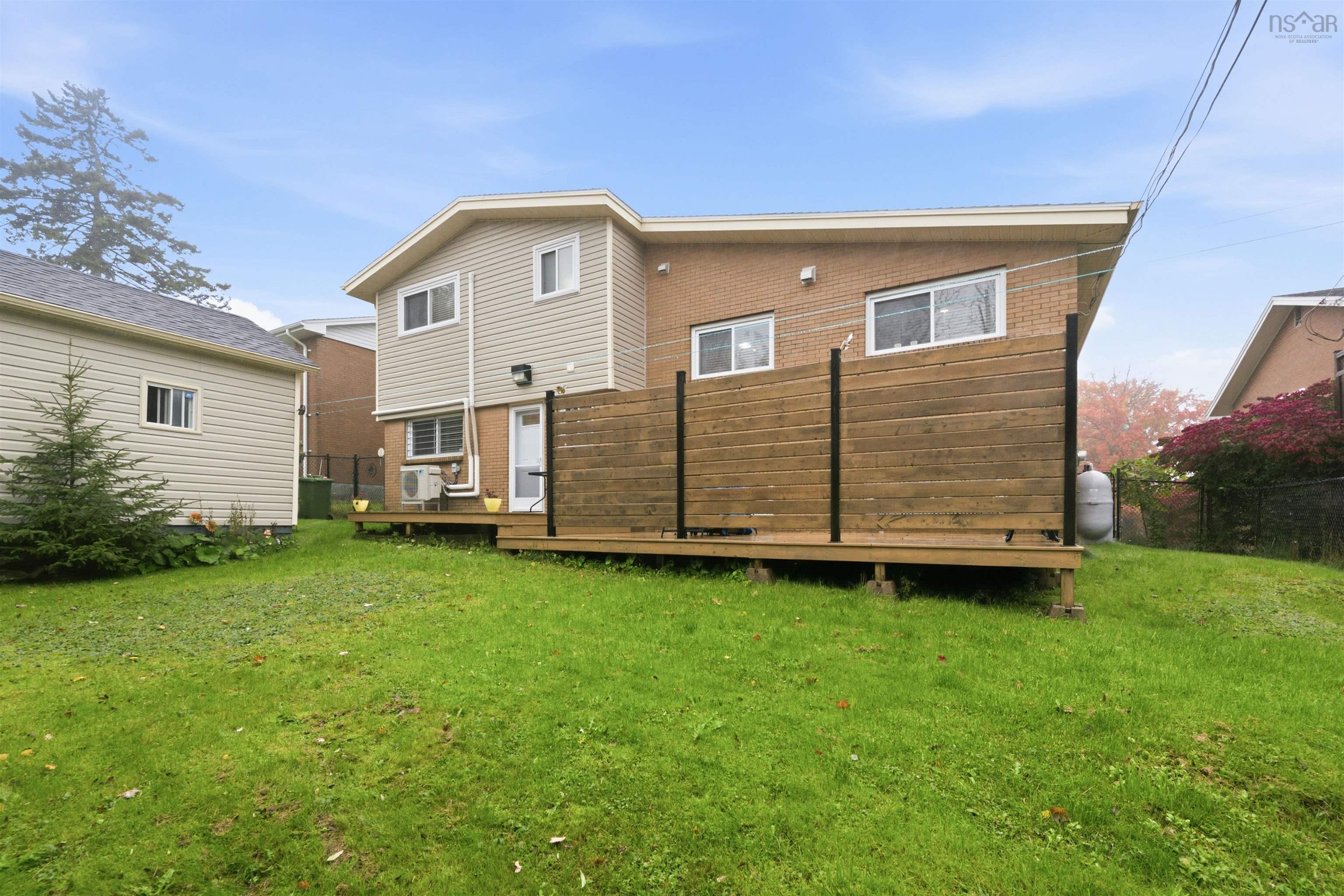 $789,900.00: 74 Hazelholme Drive, Halifax