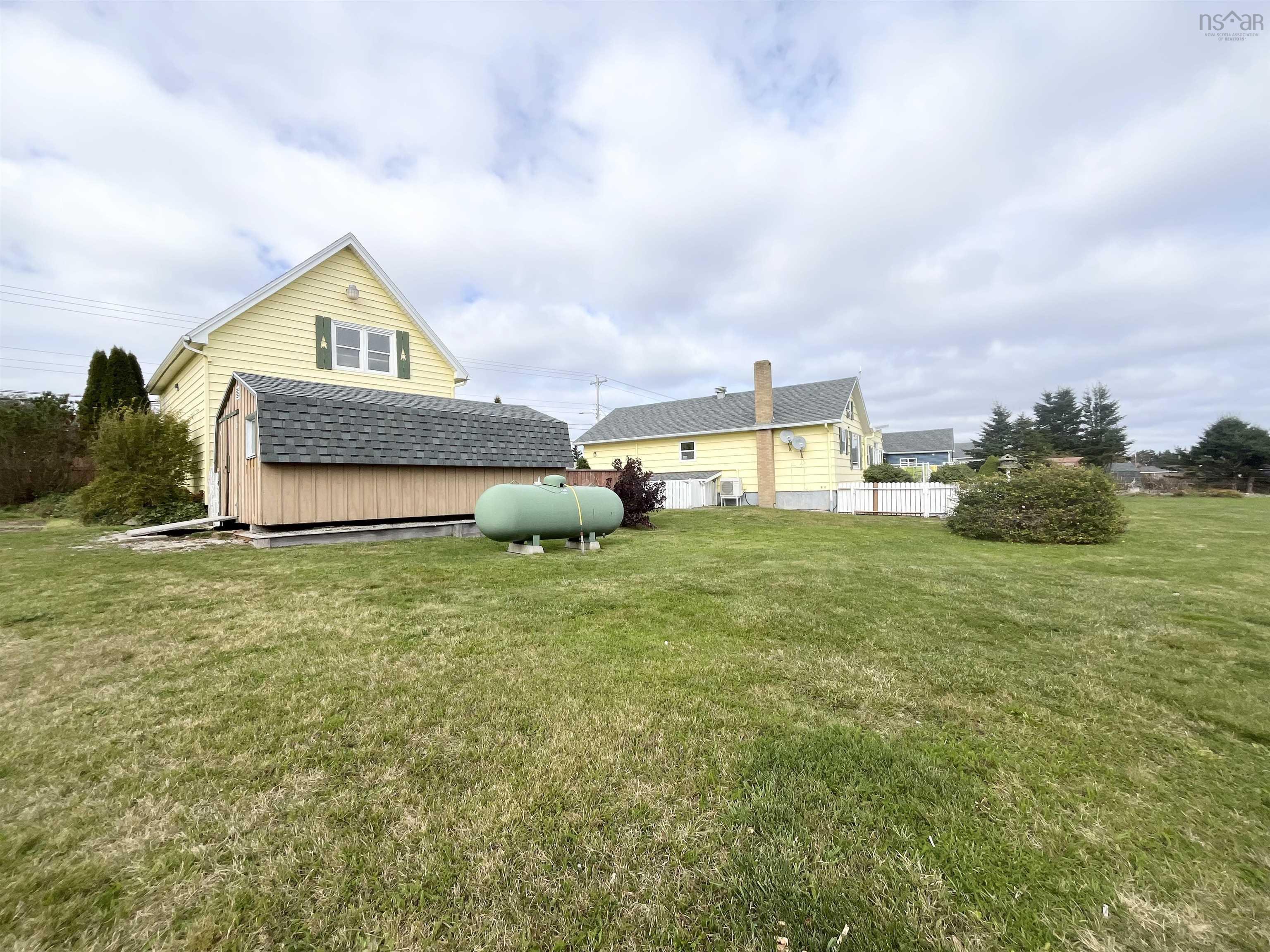 $499,000.00: 1443 Stoney Island Road Road, Stoney Island
