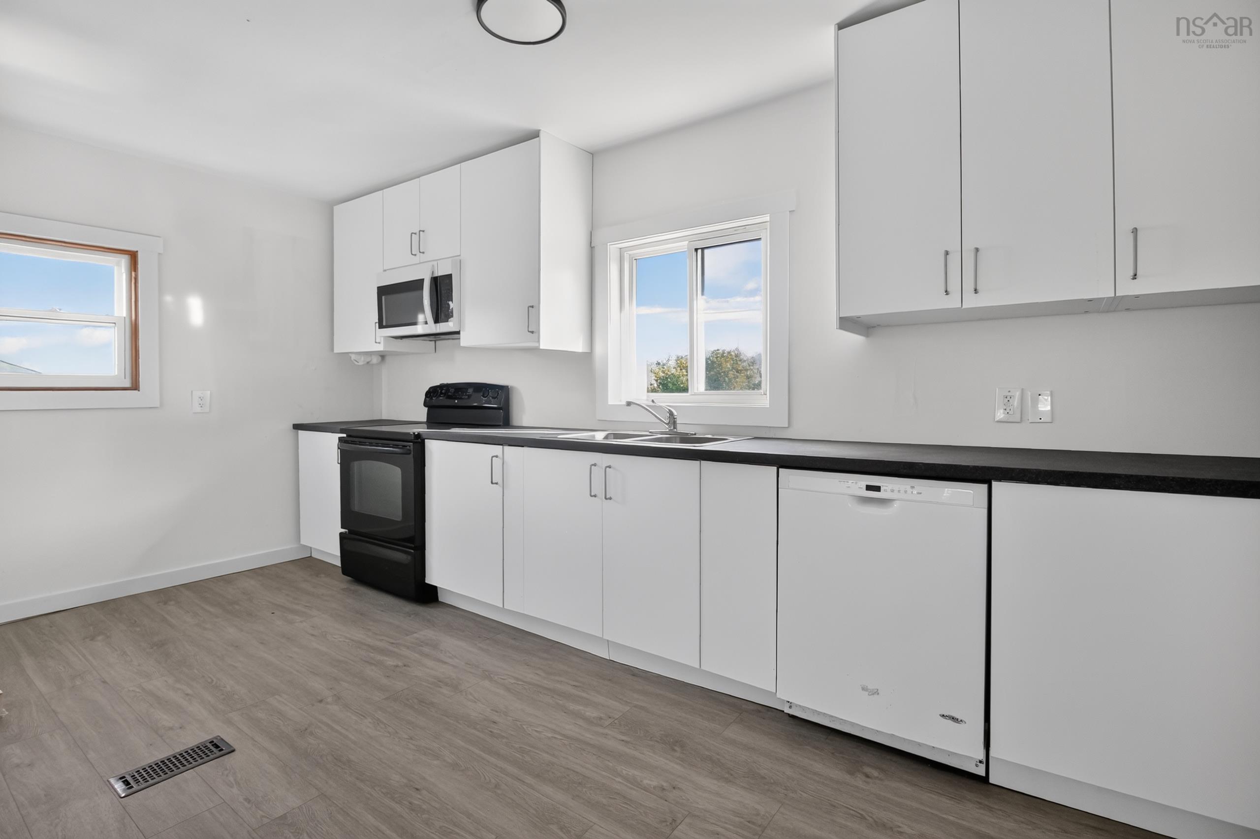 $699,990.00: 65/67 Brian Drive, Dartmouth