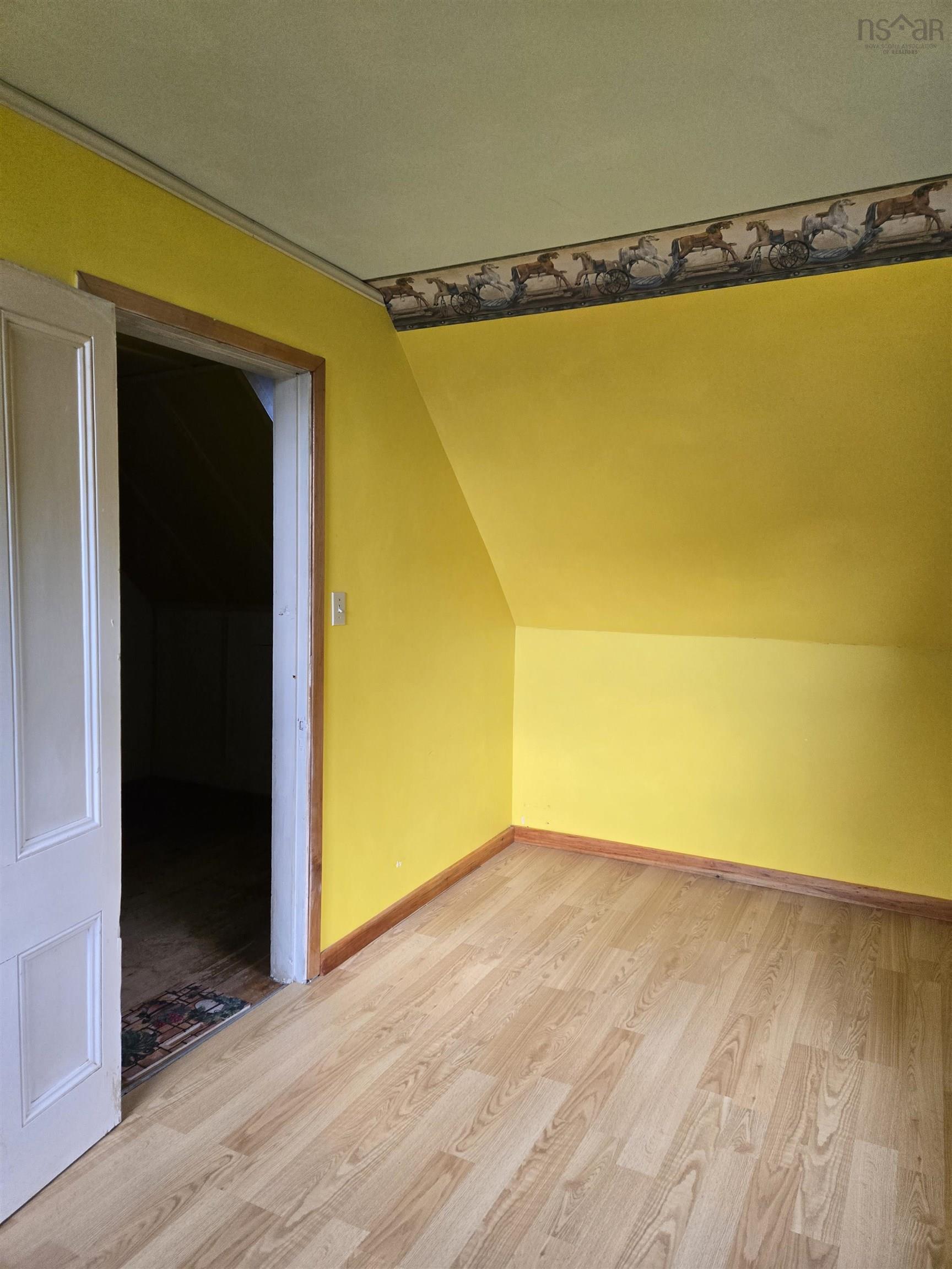 $340,000.00: 5992 Highway 1, Granville Centre