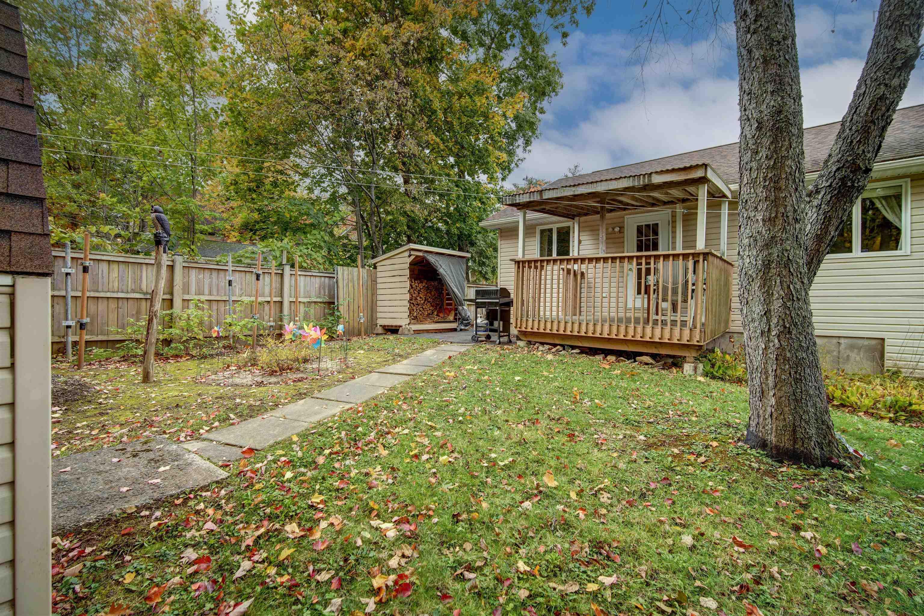 $629,900.00: 28 Fort Sackville Road, Bedford