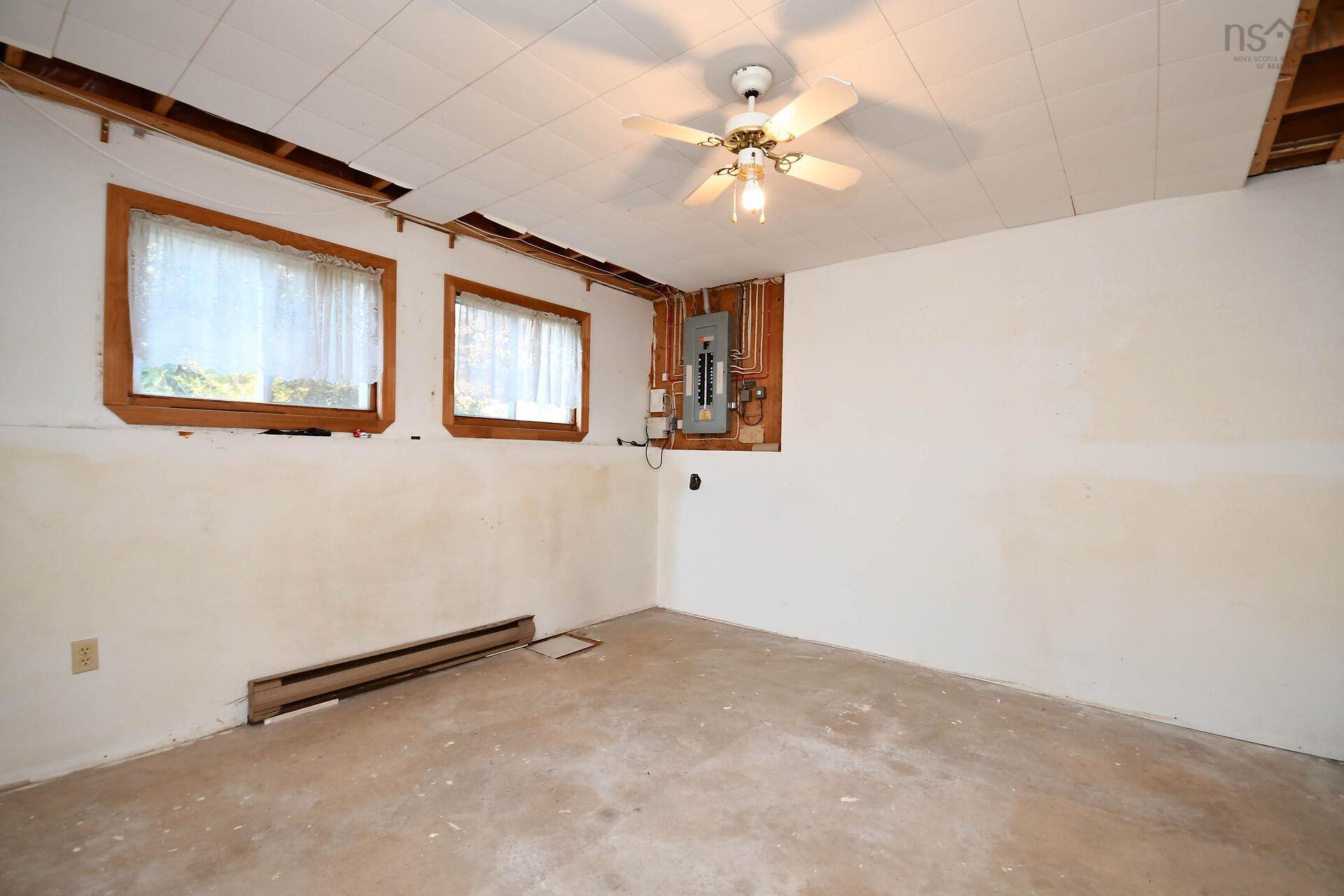 $350,000.00: 9 Briarwood Drive, Eastern Passage