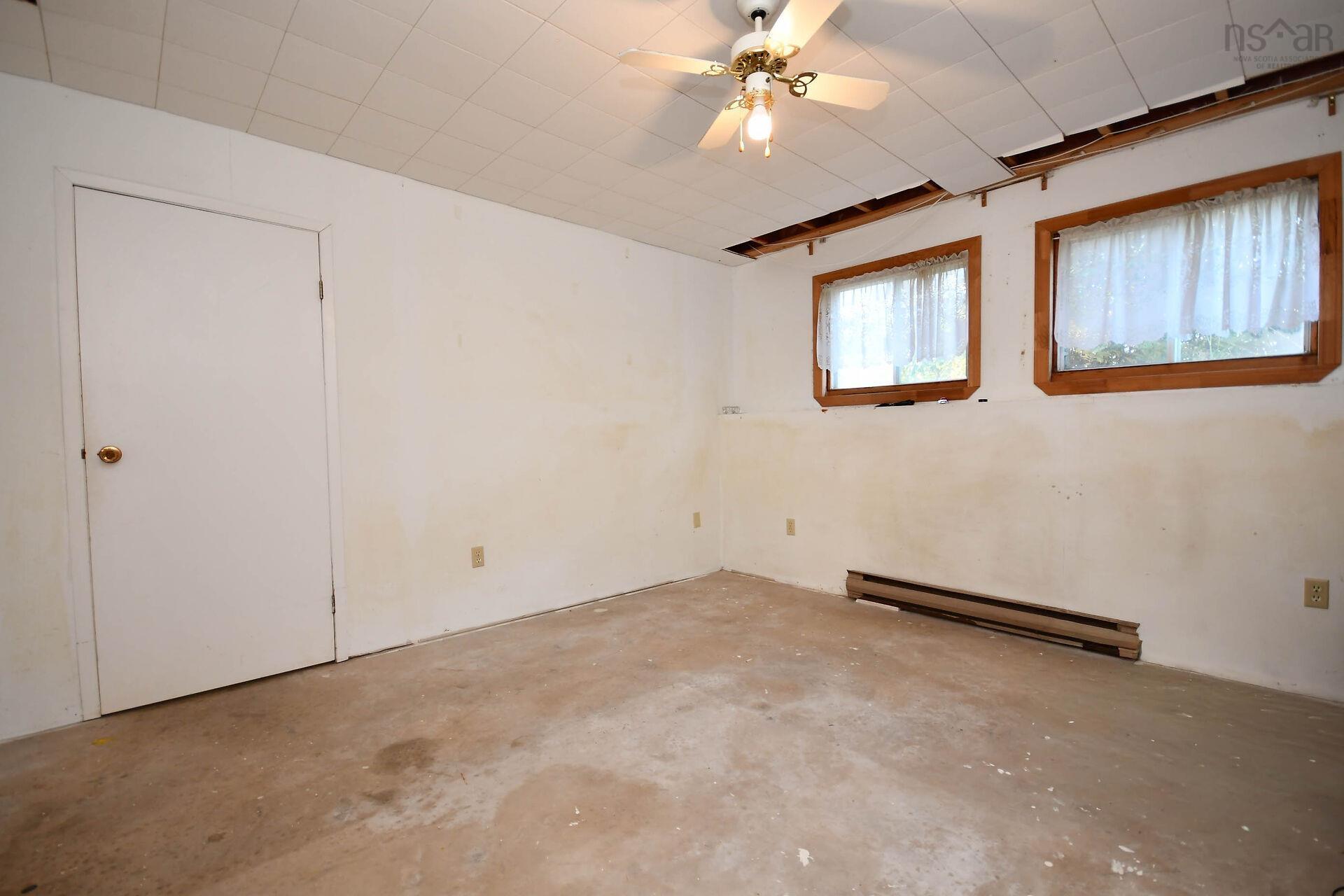 $350,000.00: 9 Briarwood Drive, Eastern Passage