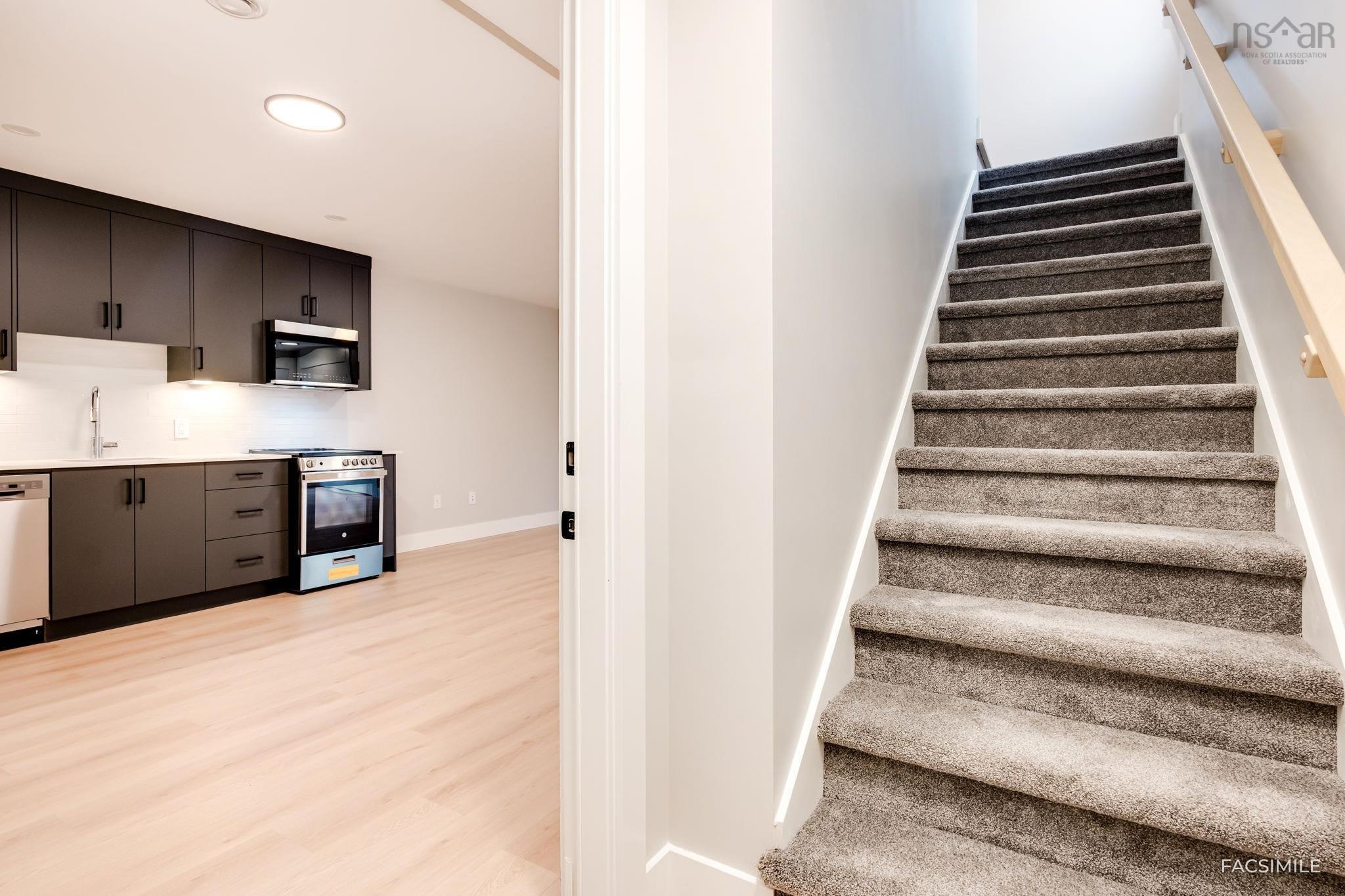 $699,900.00: 25A 184 Honeygold Drive, Halifax