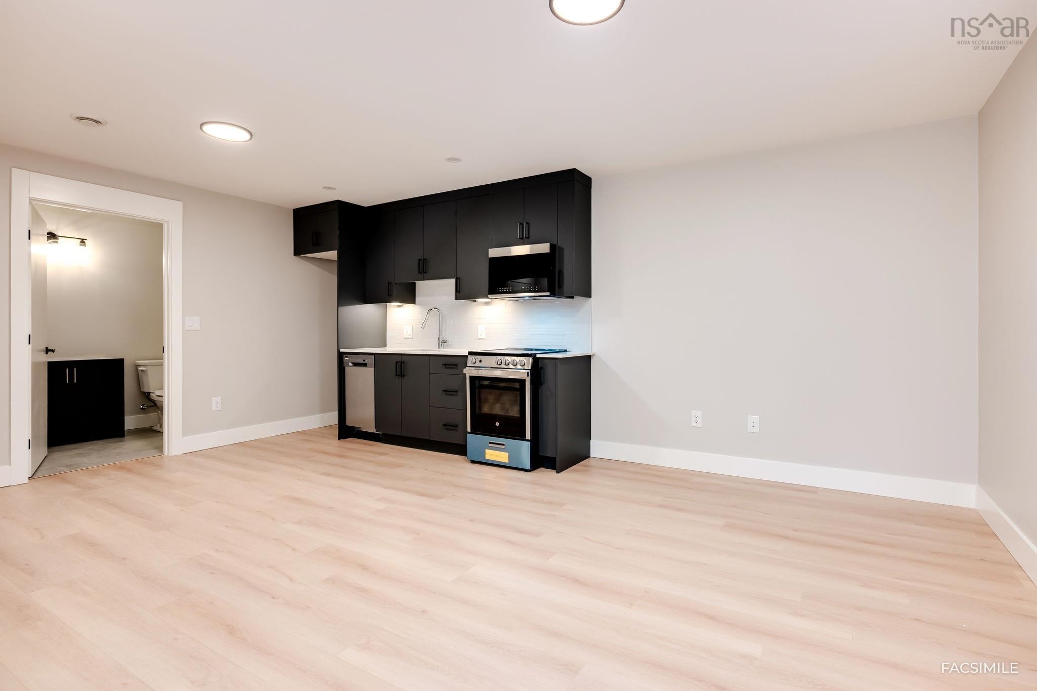 $699,900.00: 25A 184 Honeygold Drive, Halifax