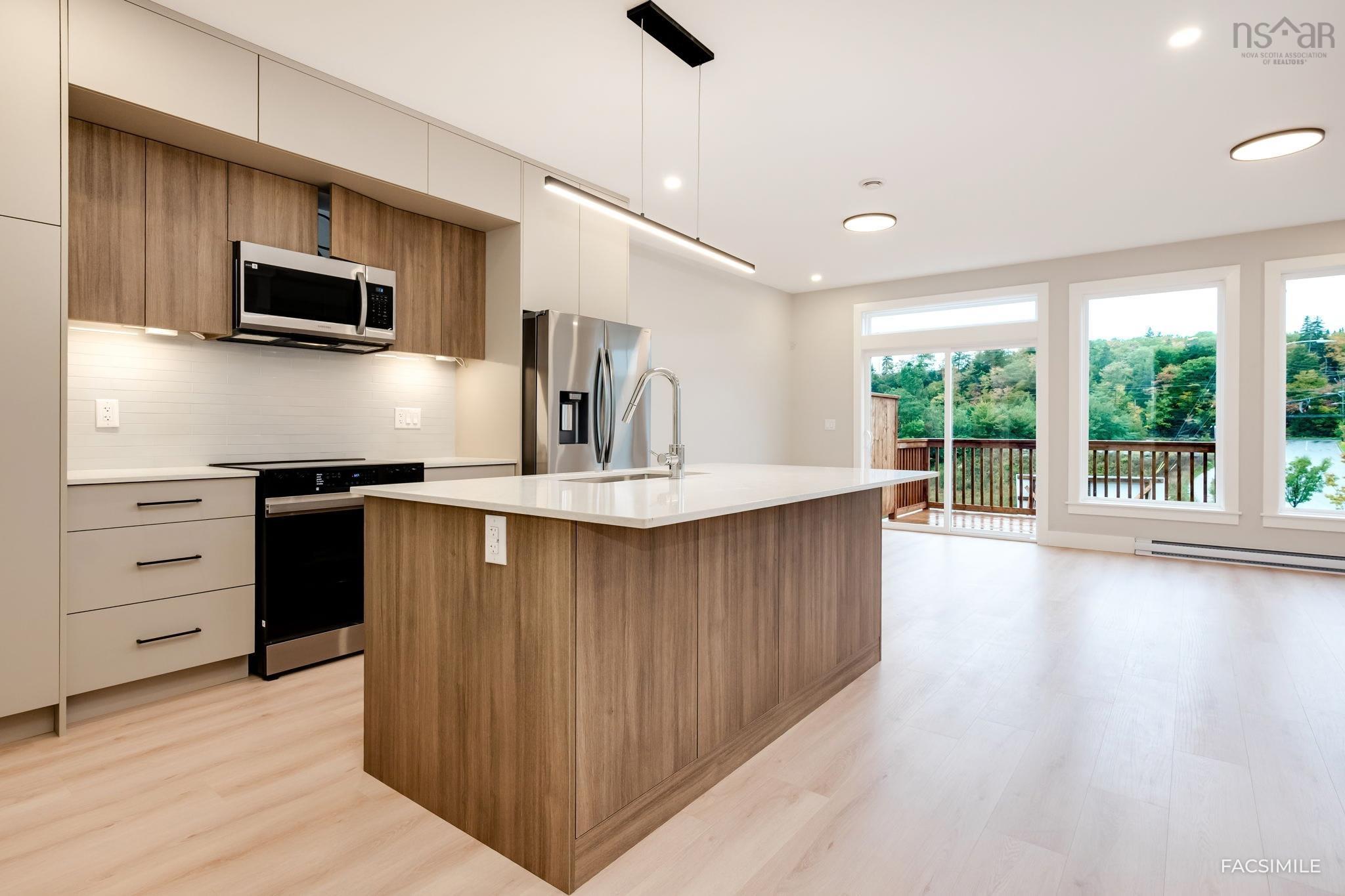 $699,900.00: 25A 184 Honeygold Drive, Halifax
