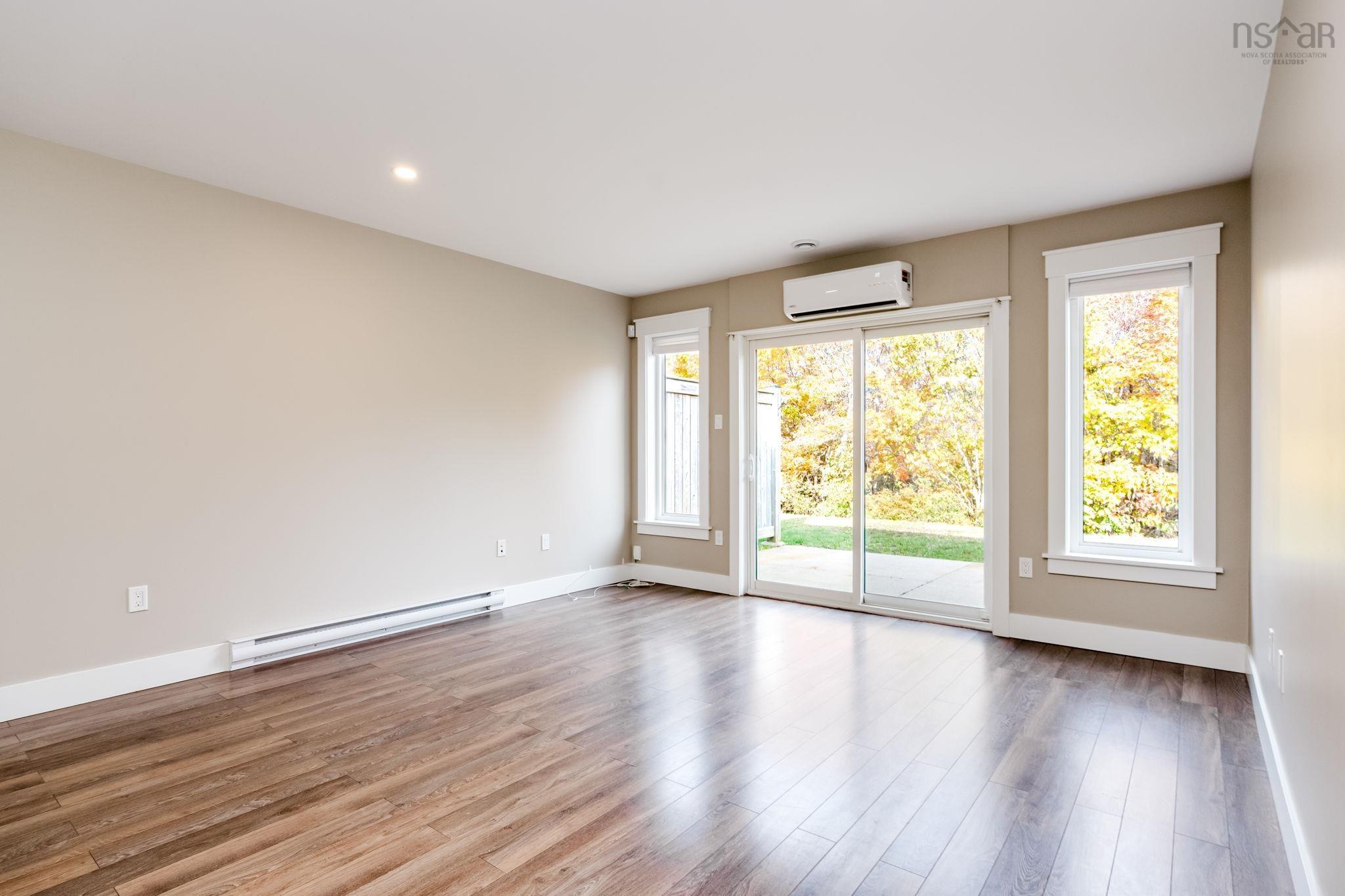 $410,000.00: 50 Founders Court, Porters Lake