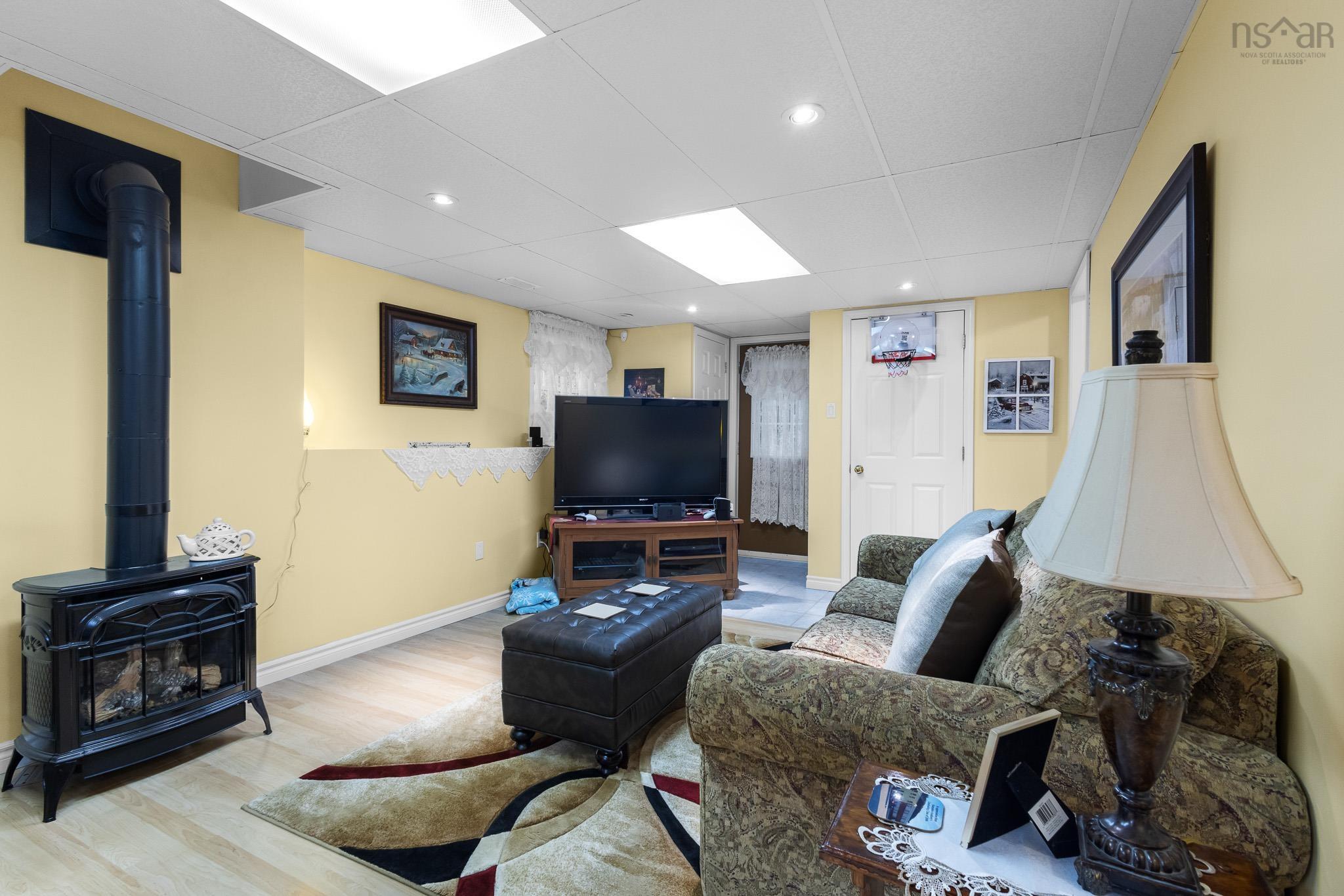 $929,900.00: 20 Perry Court, Fall River