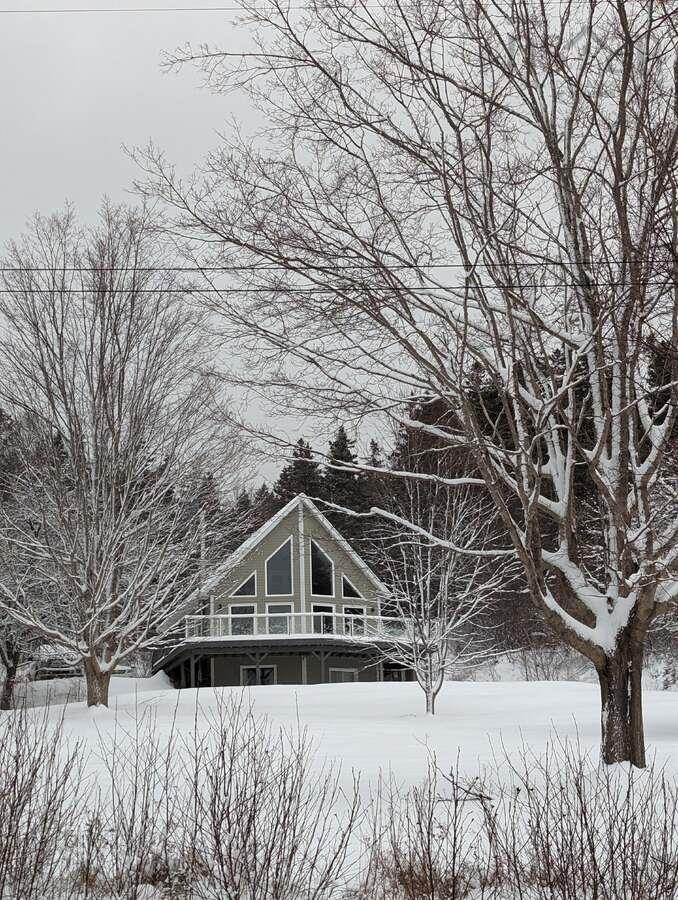 $479,900.00: 368 Lakeshore Drive, Irish Cove