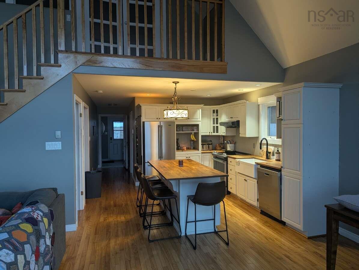 $479,900.00: 368 Lakeshore Drive, Irish Cove