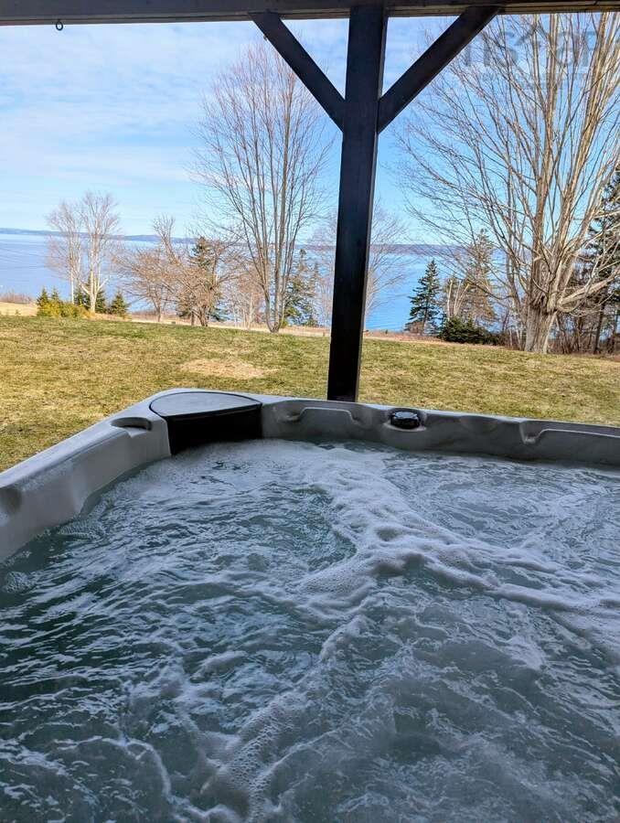 $479,900.00: 368 Lakeshore Drive, Irish Cove
