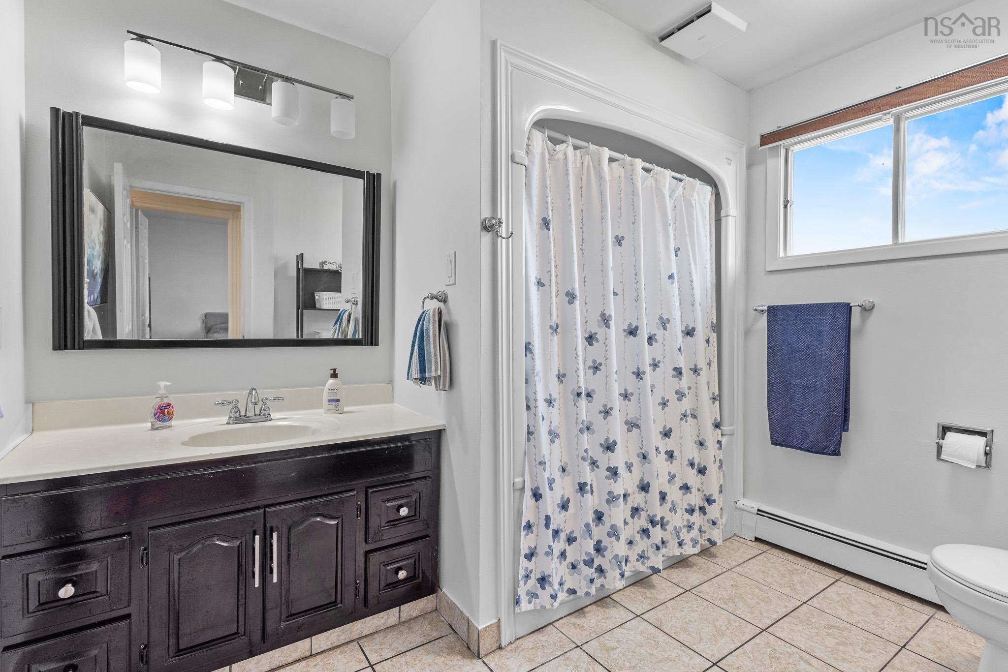 A & B 86 Oakes Road, Fall River, NS (MLS® 202626478)