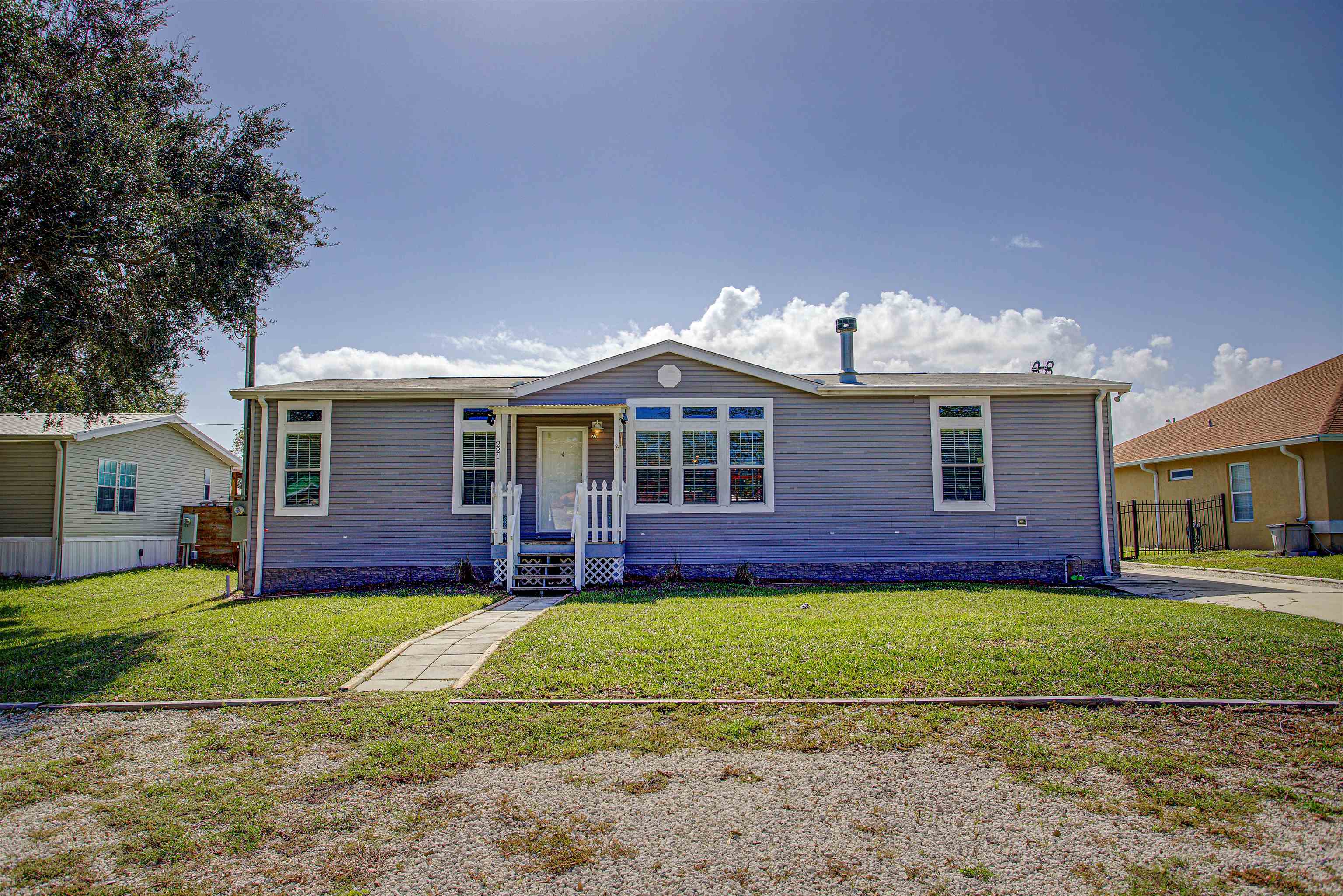 221 Barco Rd