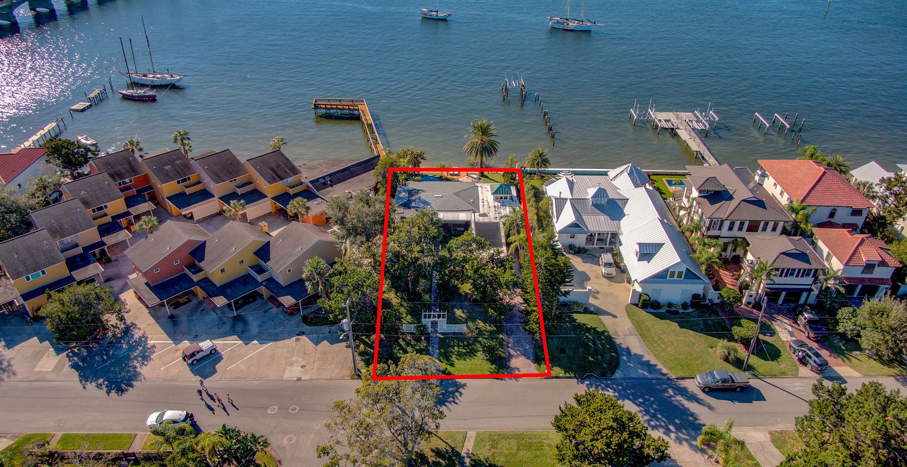 22 N St Augustine Boulevard
