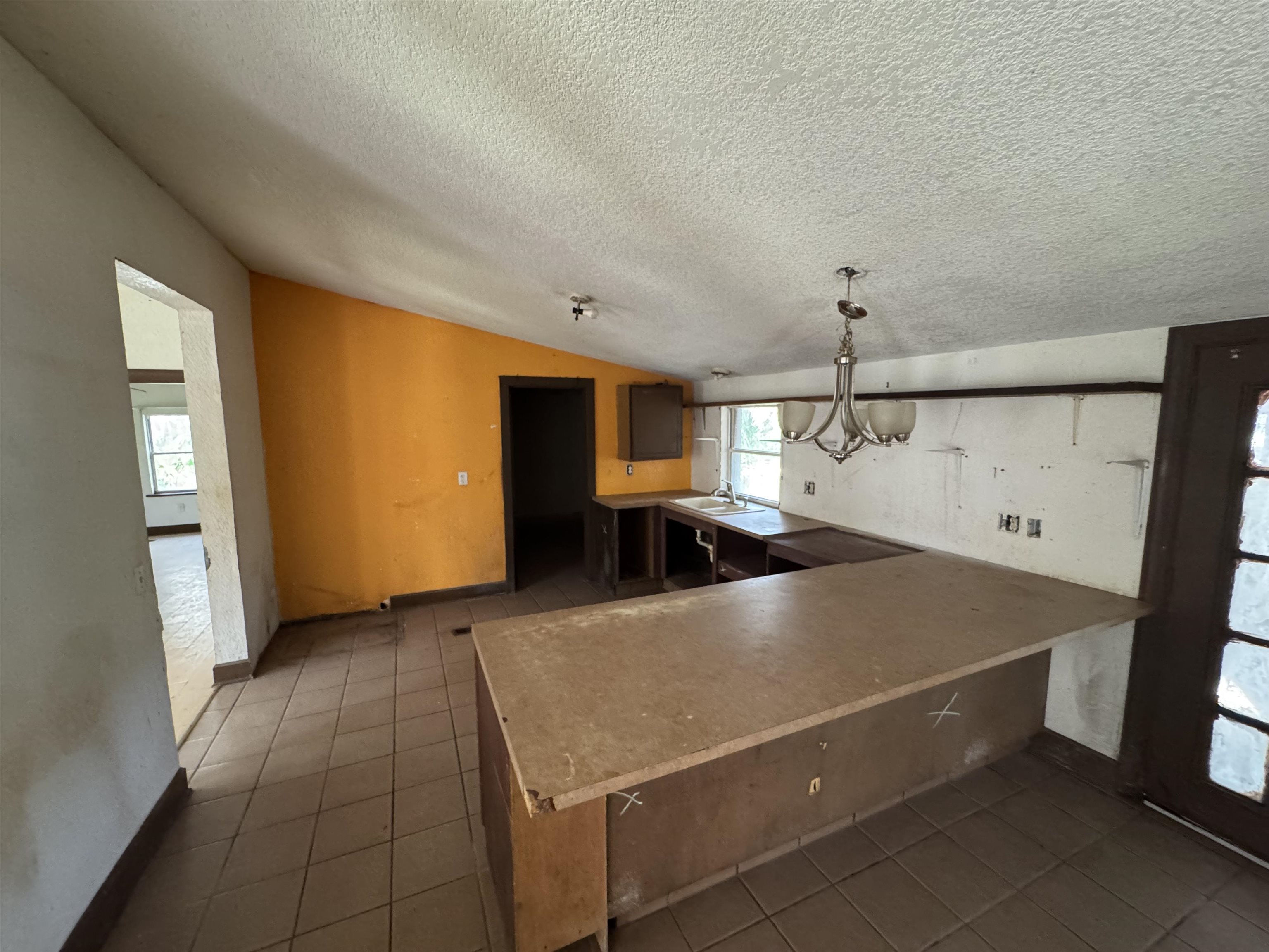 6536 Sherry Ln