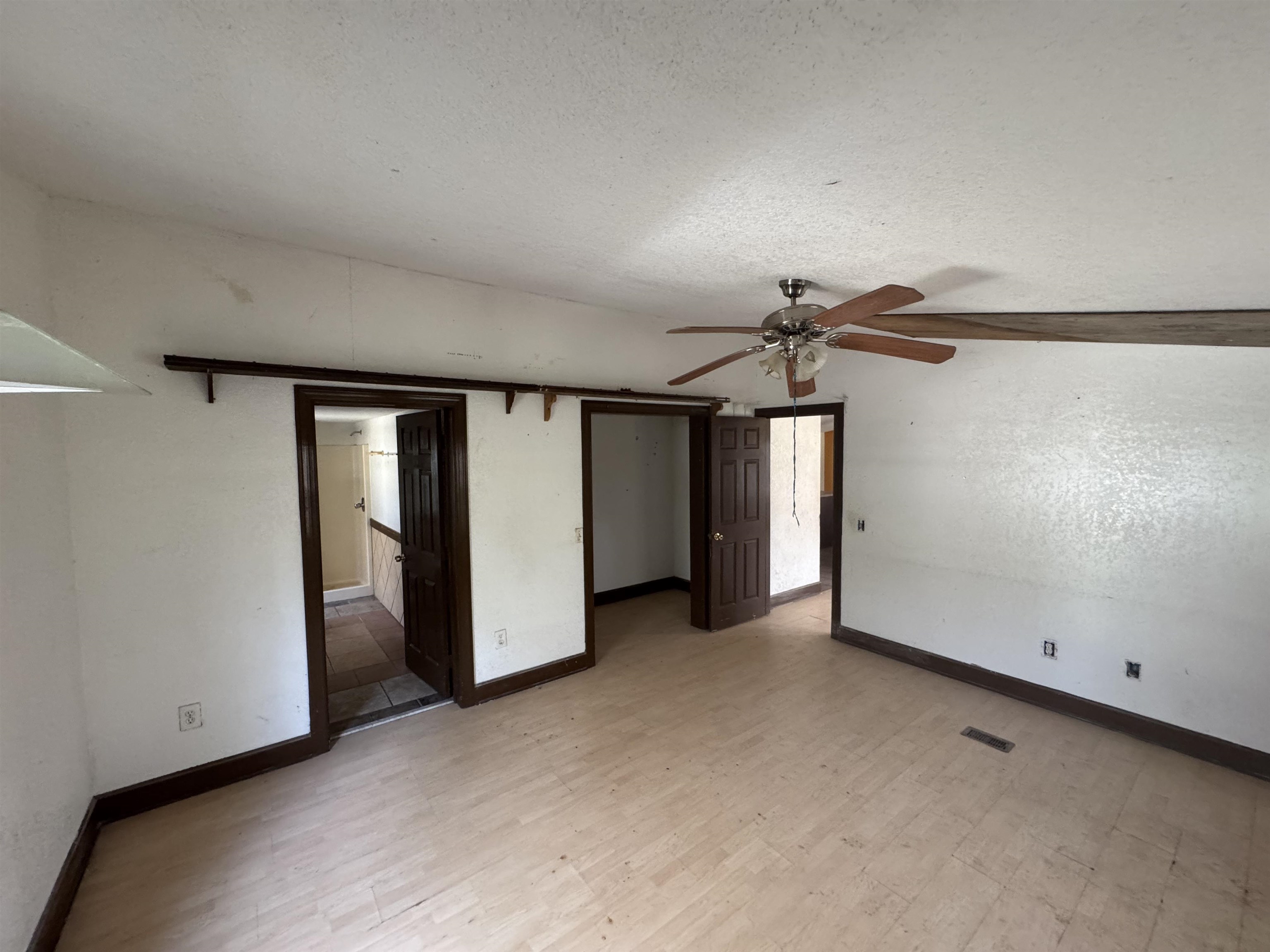 6536 Sherry Ln
