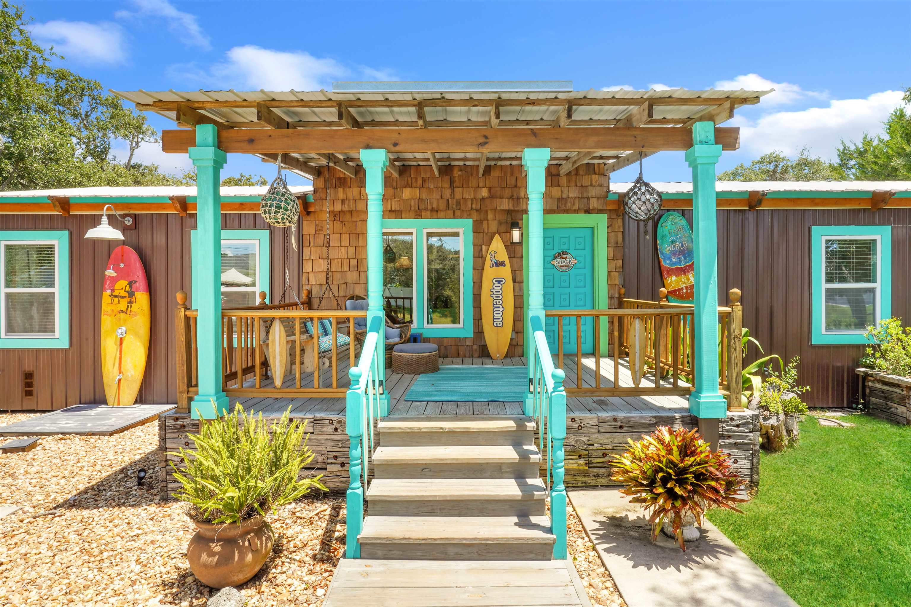 220 Majorca Rd