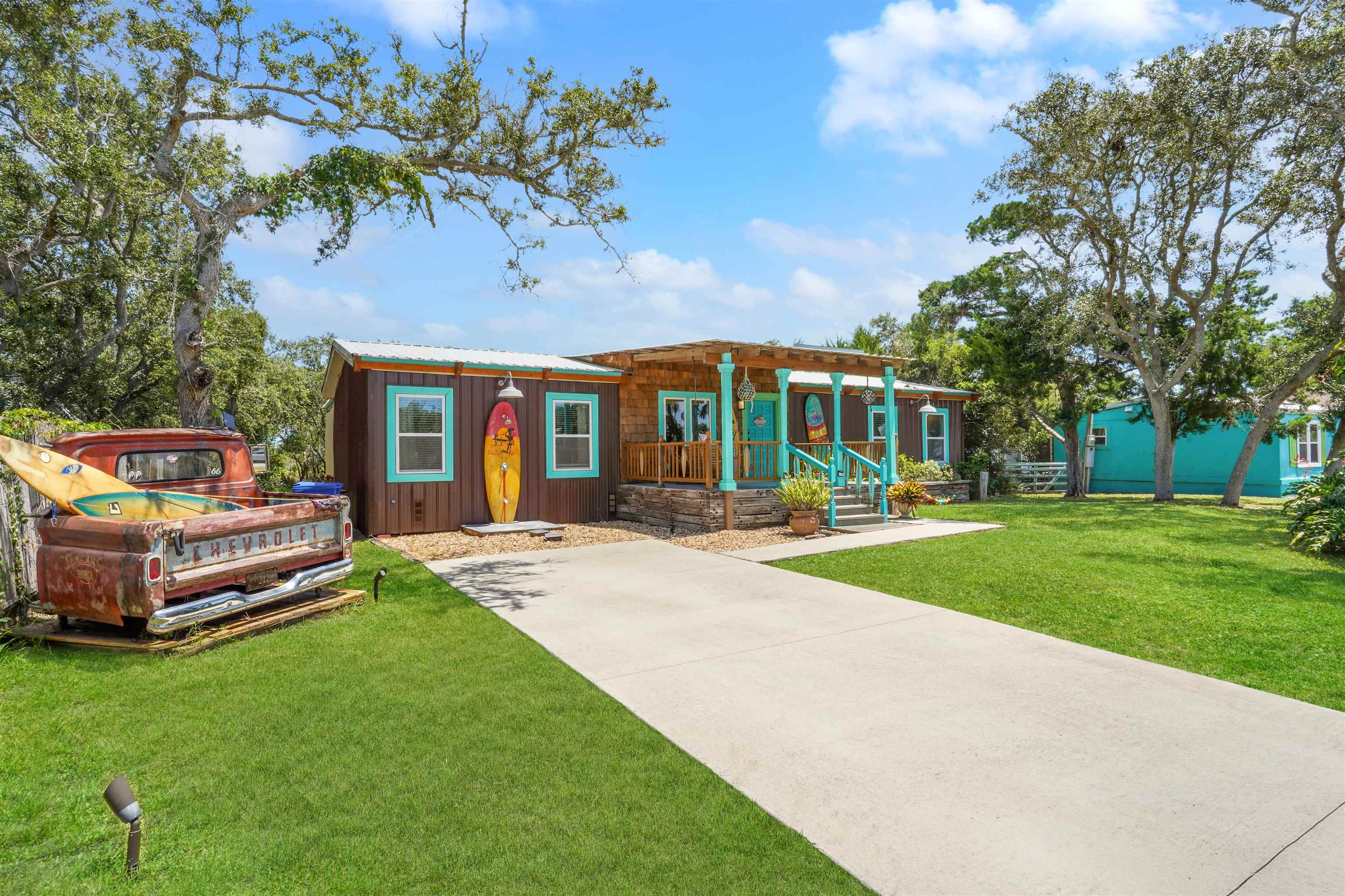 220 Majorca Rd
