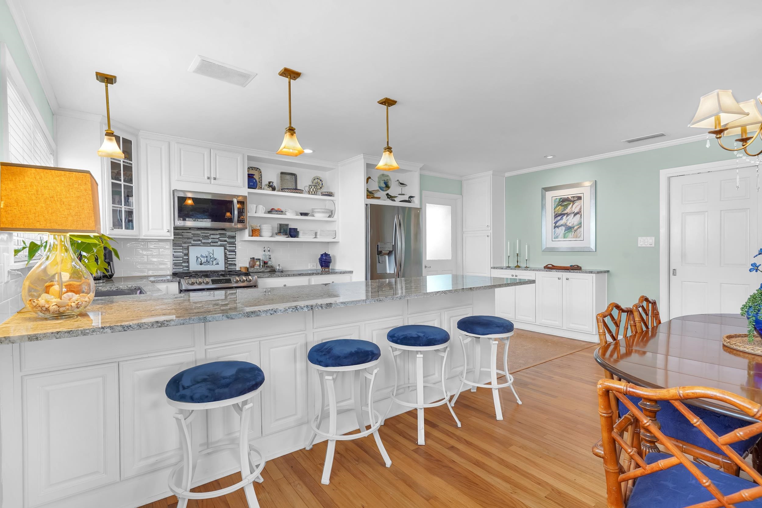 26 Dolphin Dr
